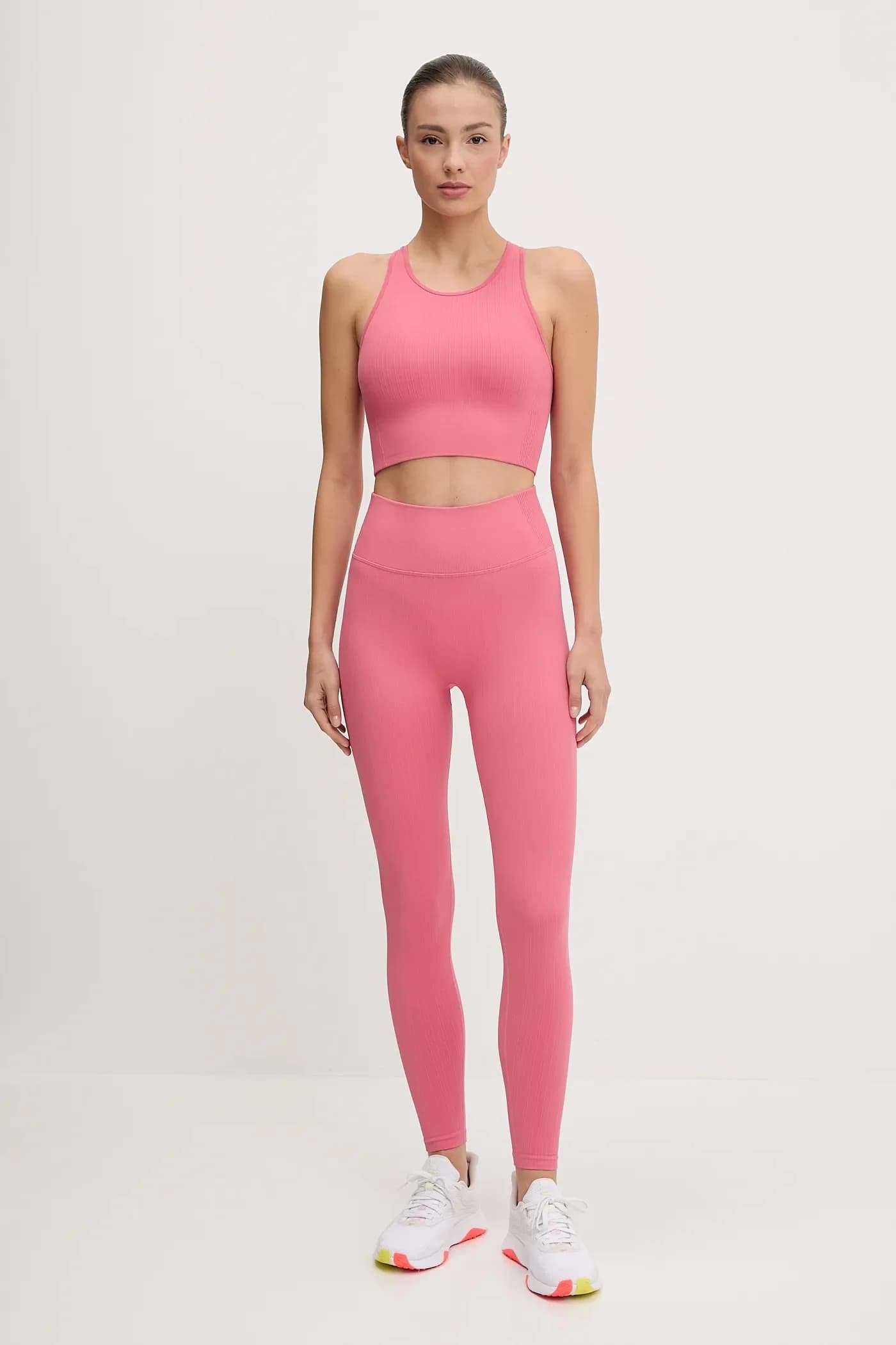 Бюстгальтер для йоги с несколькими рубчиками - фото 2