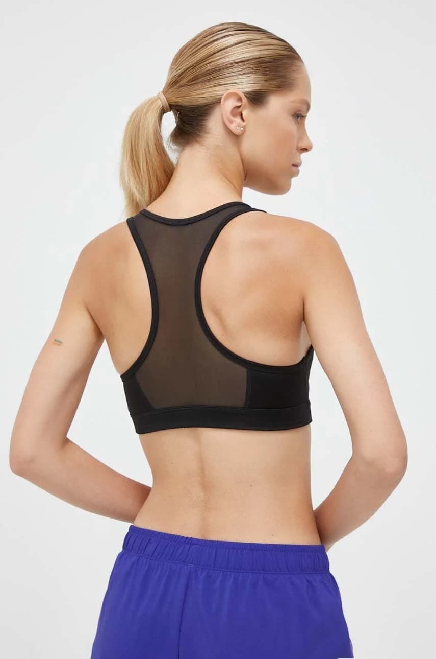 4Сохраняет спортивный бюстгальтер - фото 3