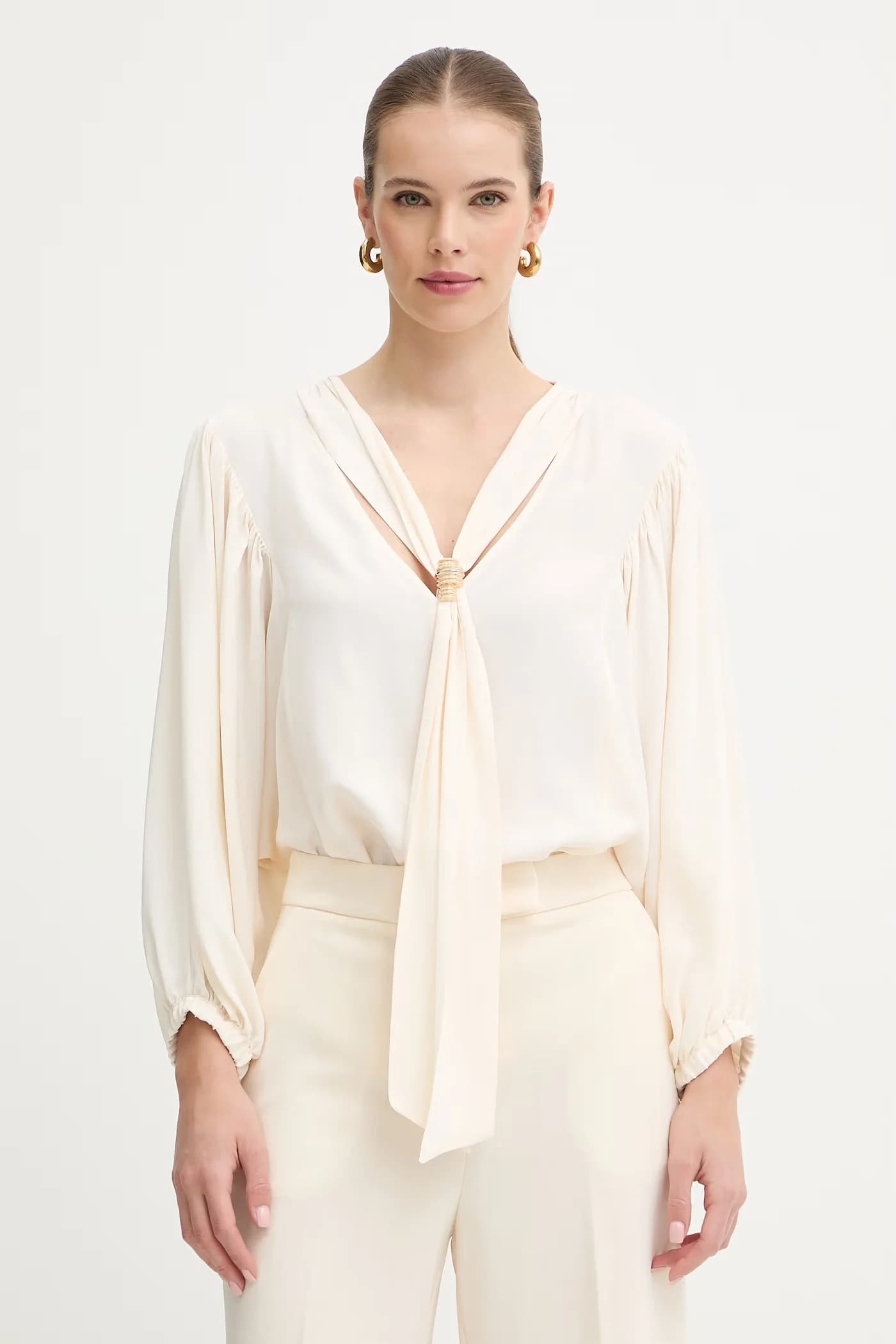 Блузка из шелка