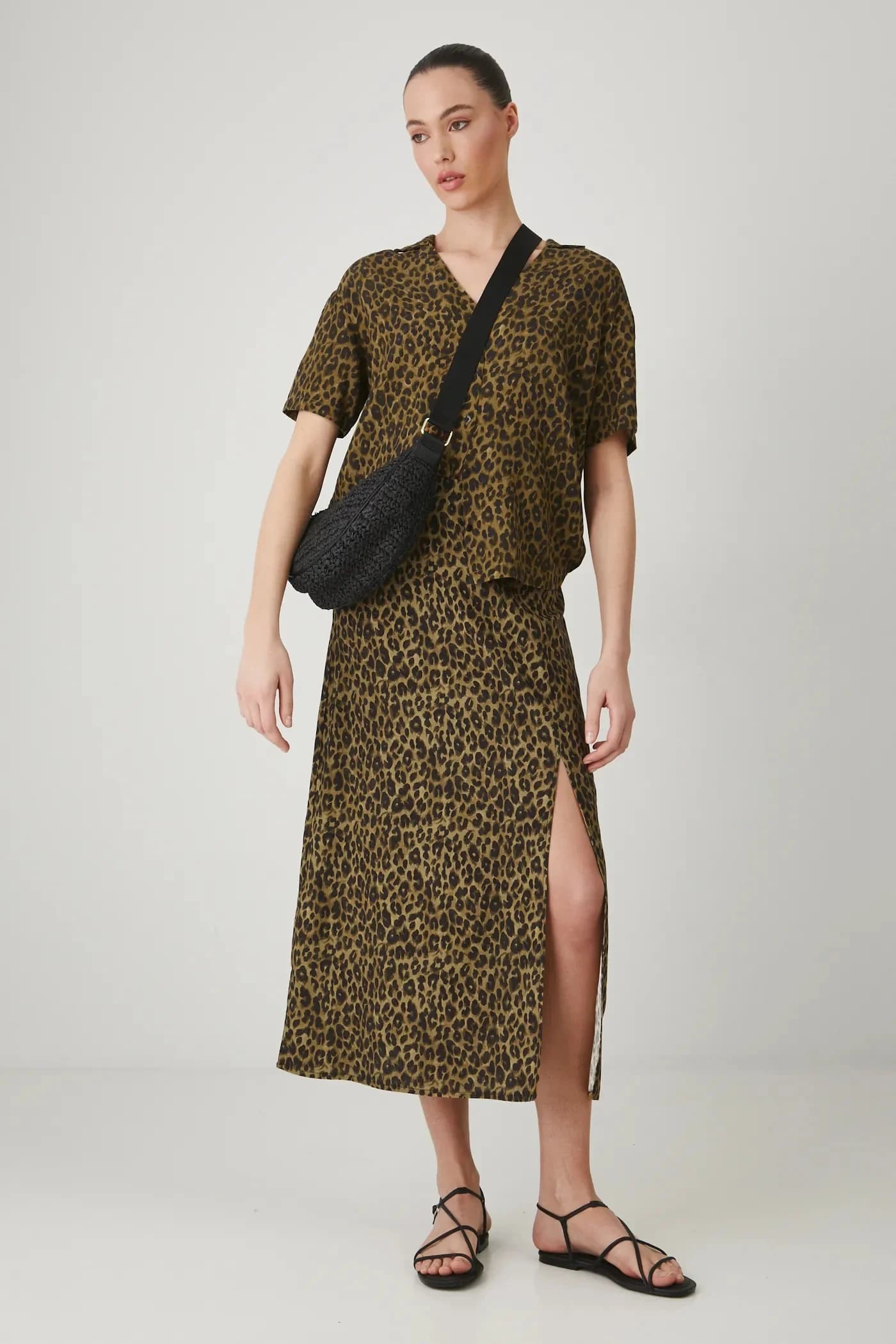 Блузка из льна