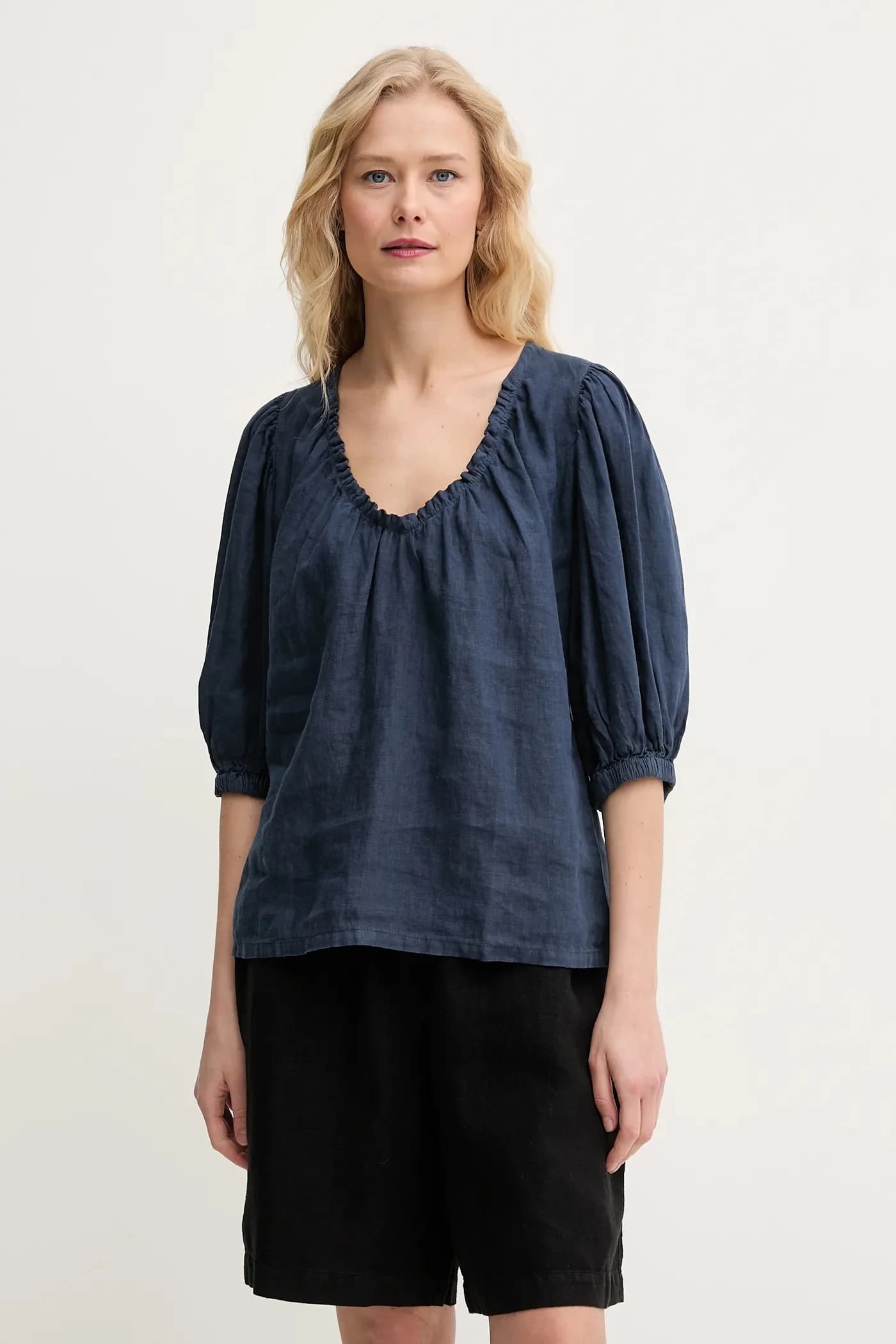 Льняная блузка