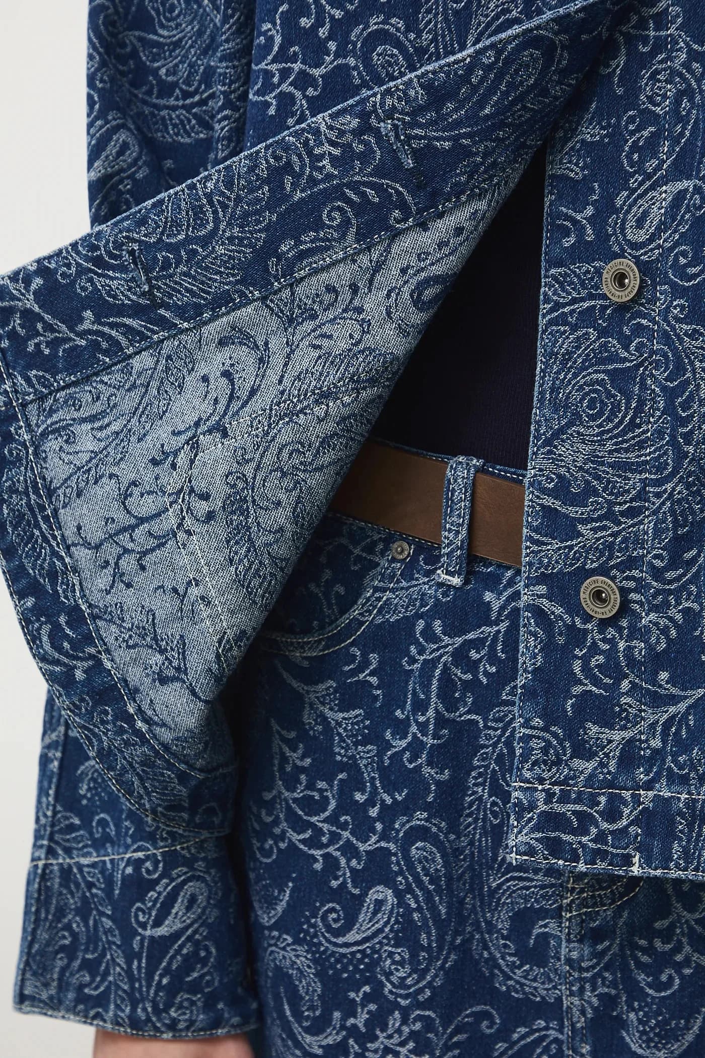 Джинсовая рубашка - фото 5