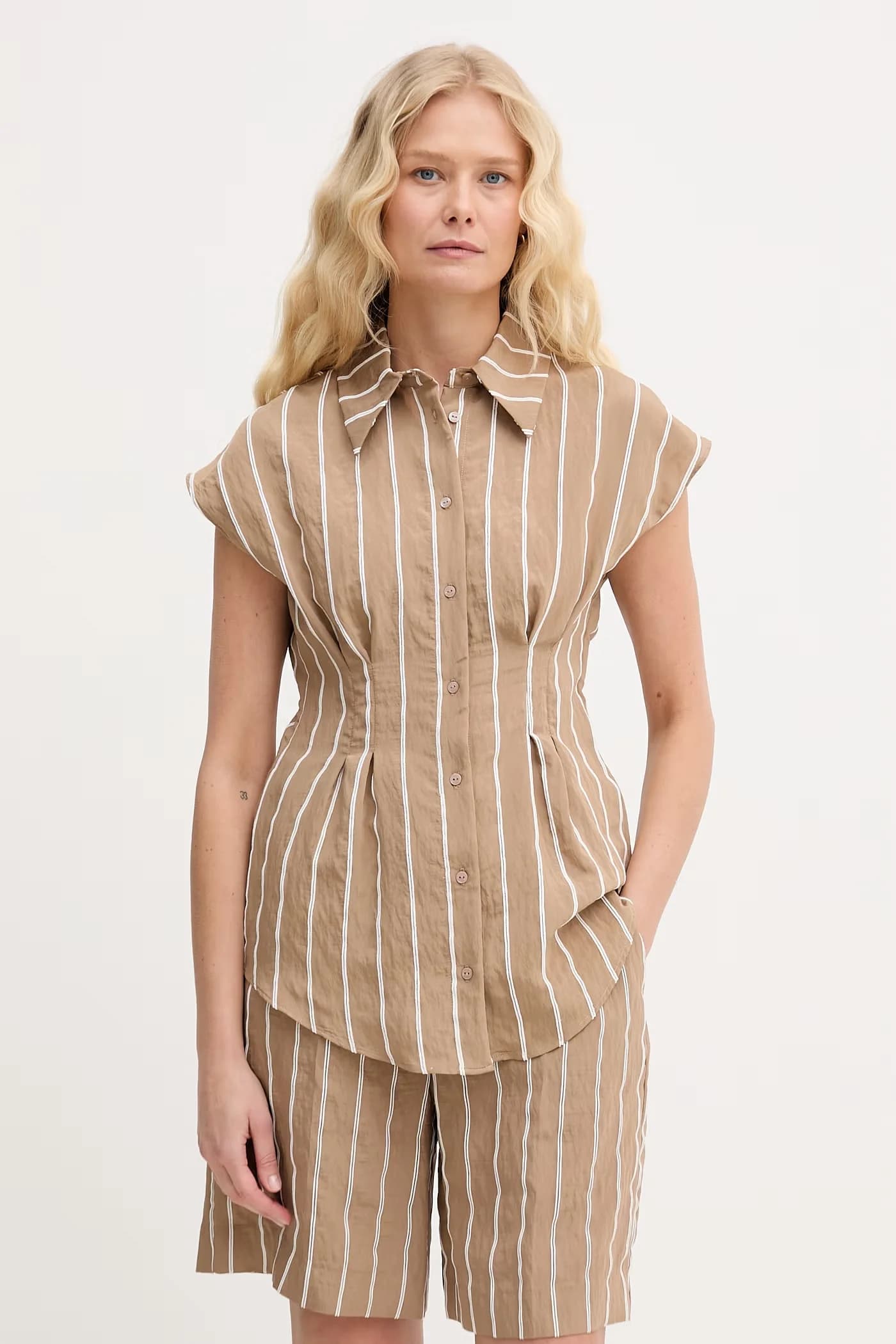 Женская рубашка