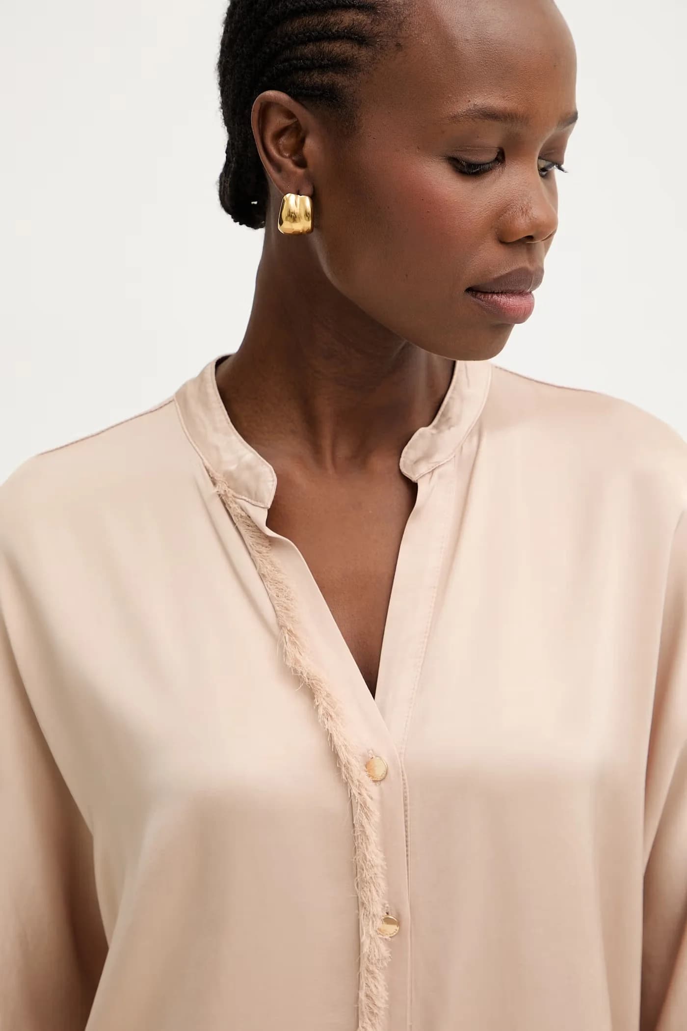 Женская рубашка из вискозы - фото 4