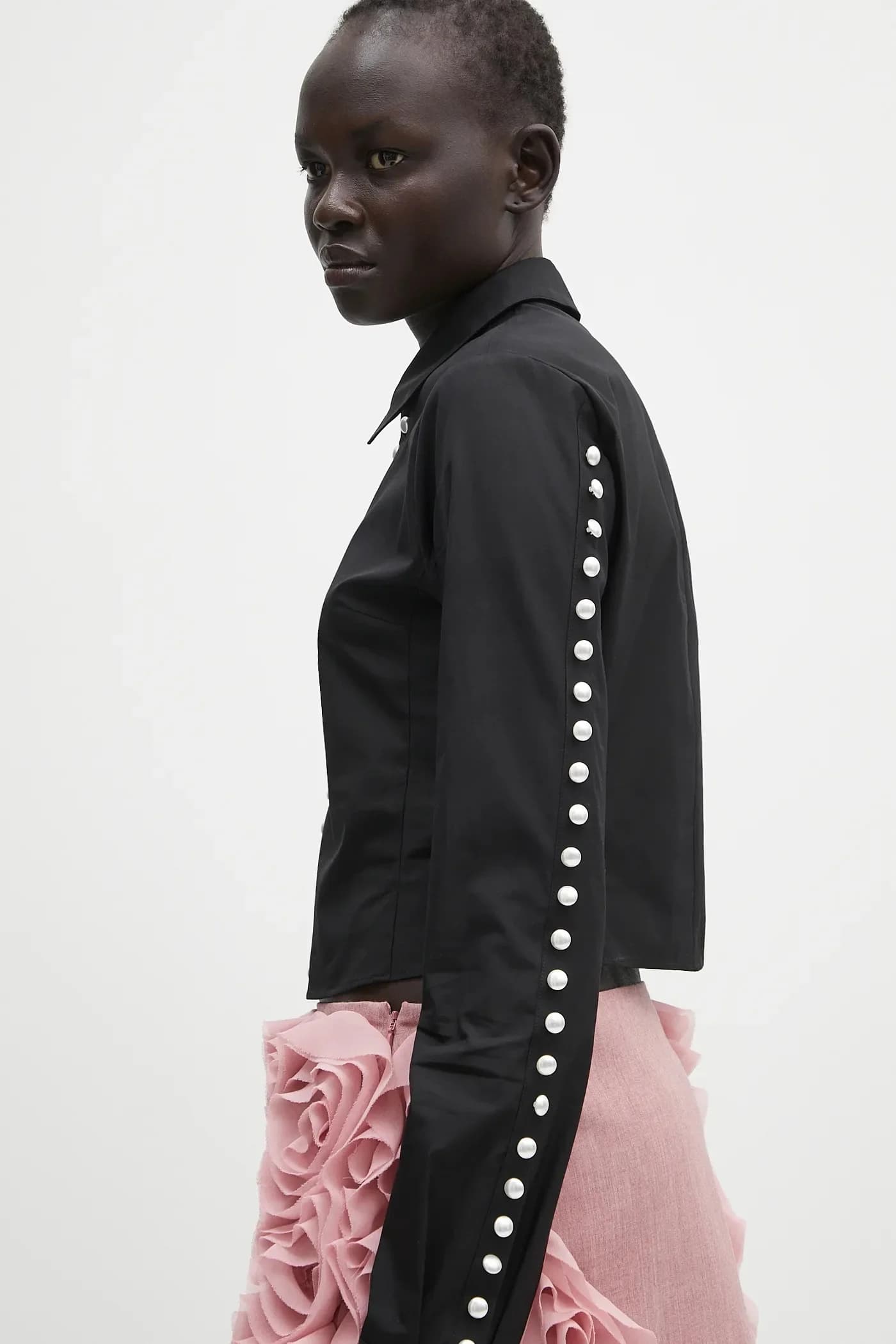 Хлопковая приталенная рубашка с жемчужными пуговицами - фото 5