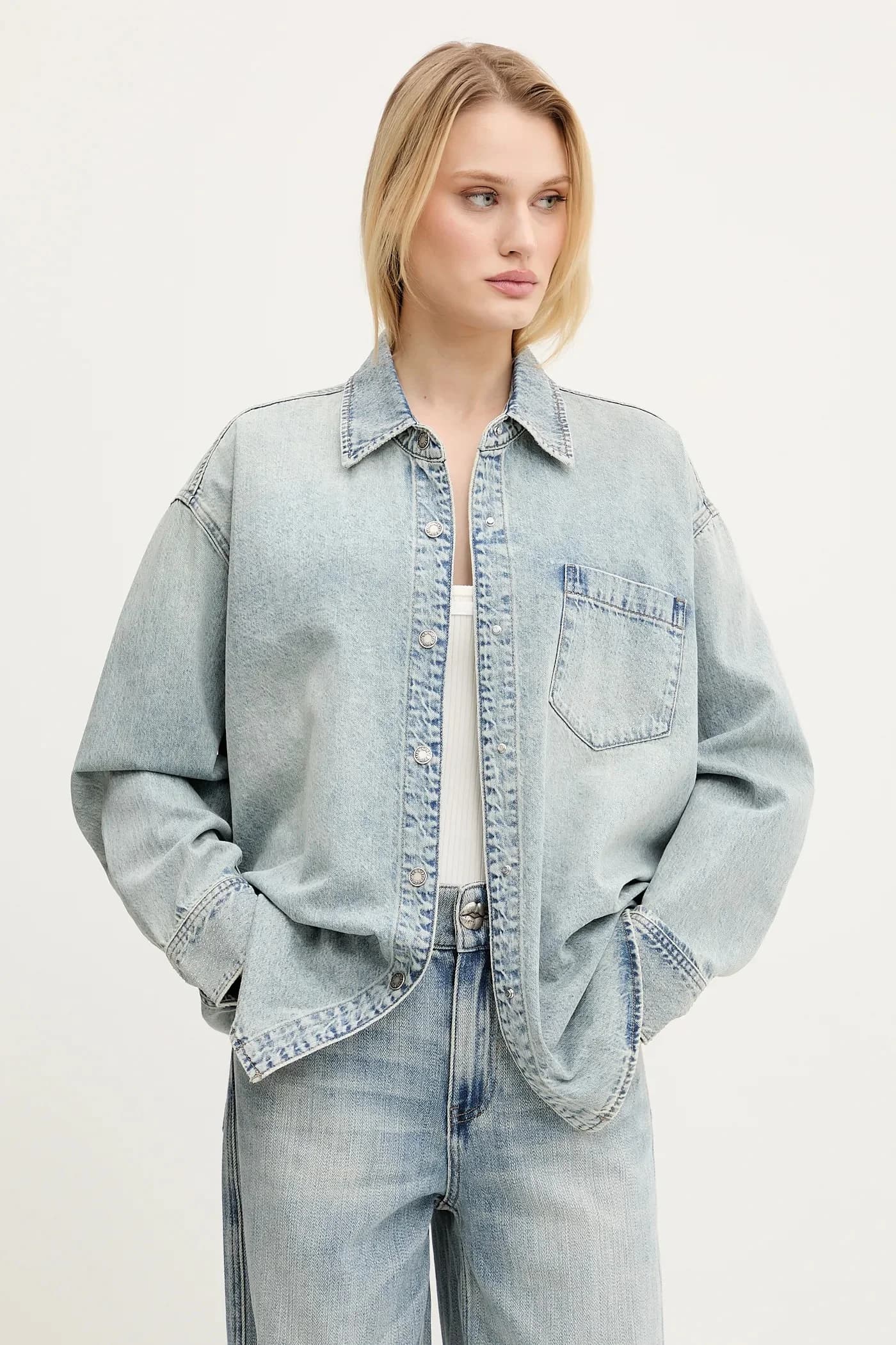 Джинсовая рубашка