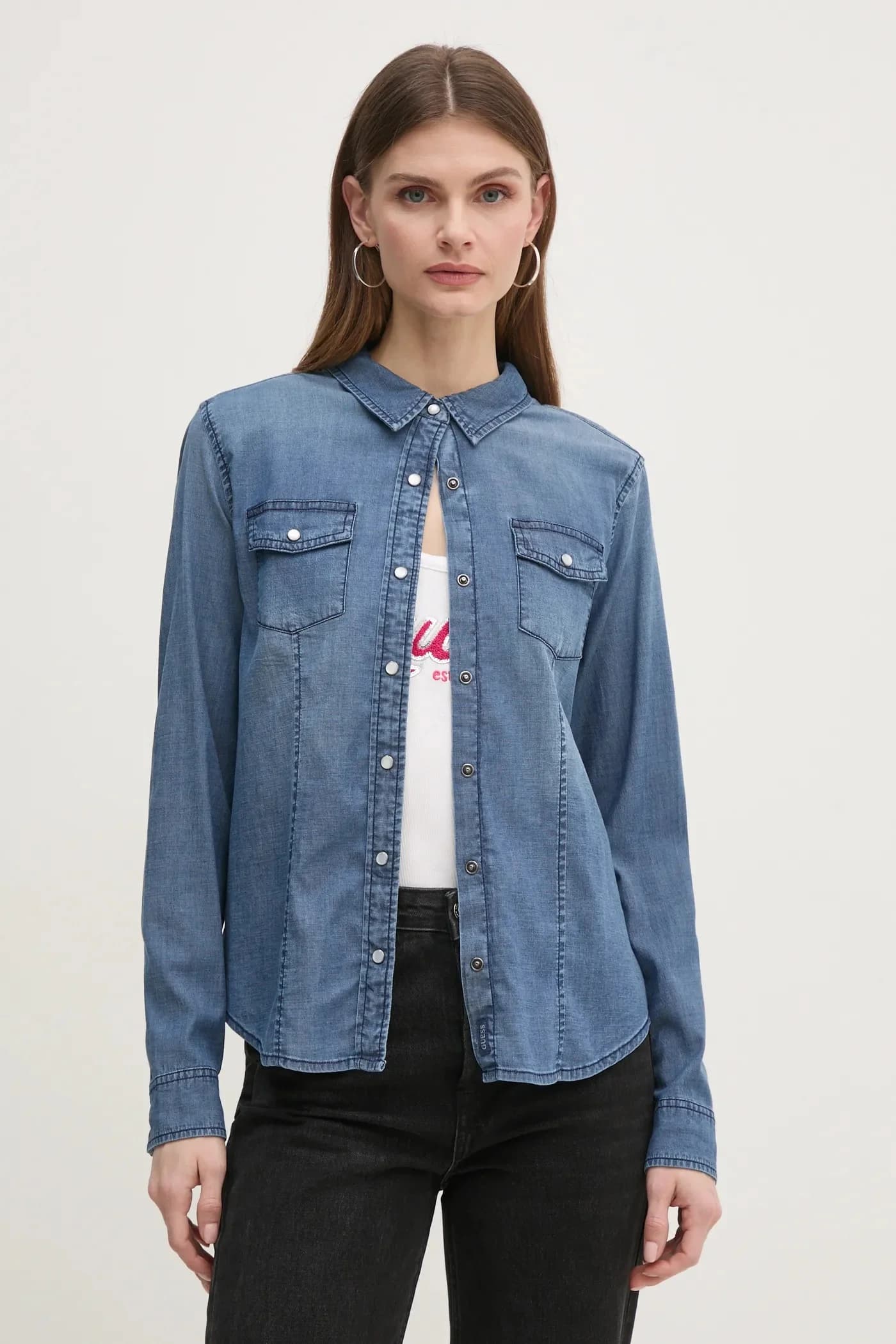 Джинсовая рубашка