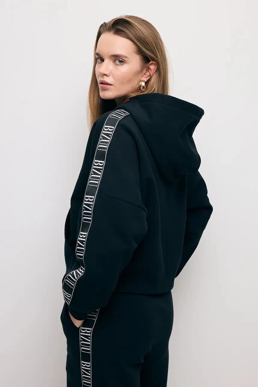 толстовка MAYRA