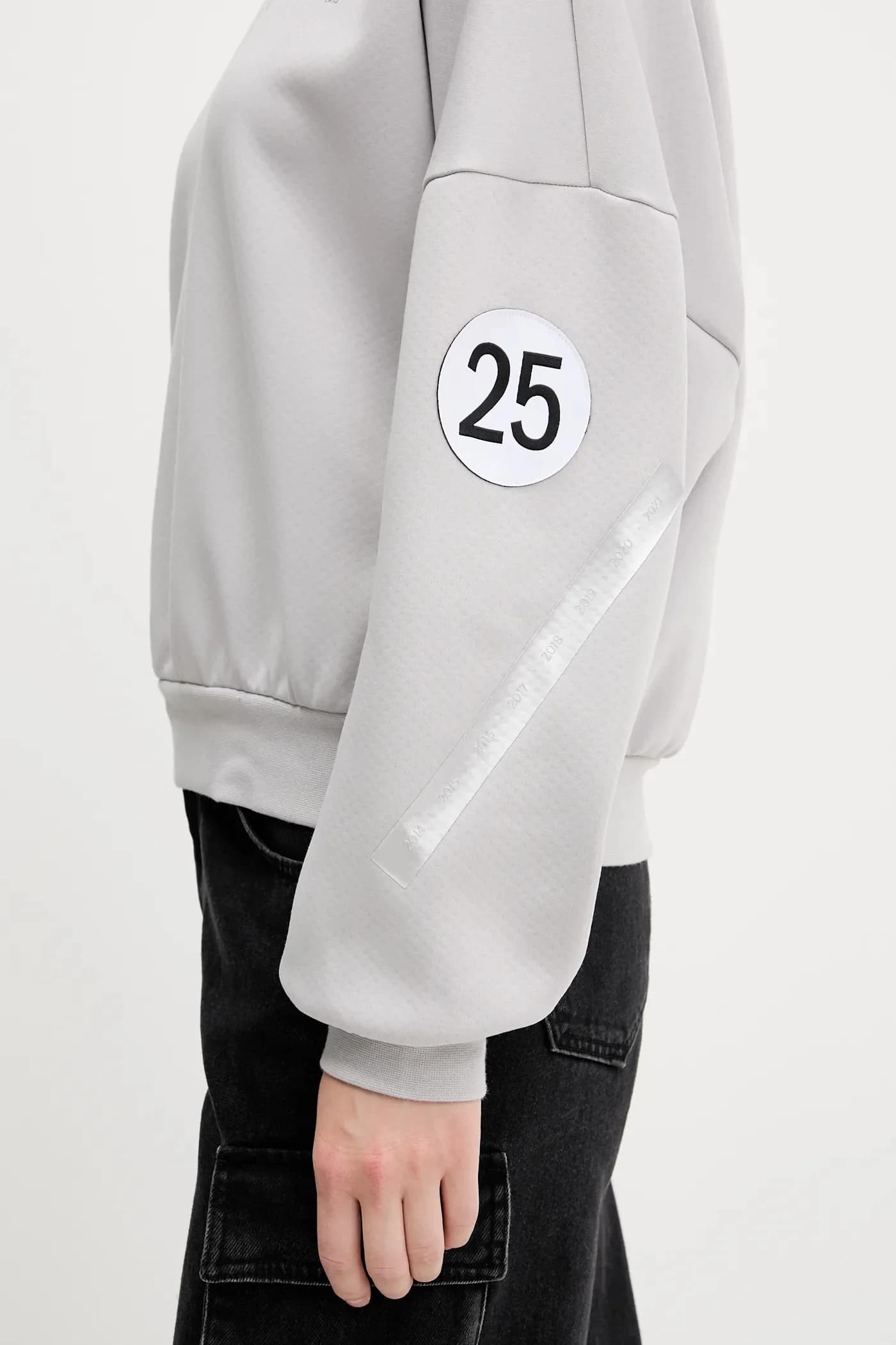 толстовка из коллаборации с Mercedes - фото 5