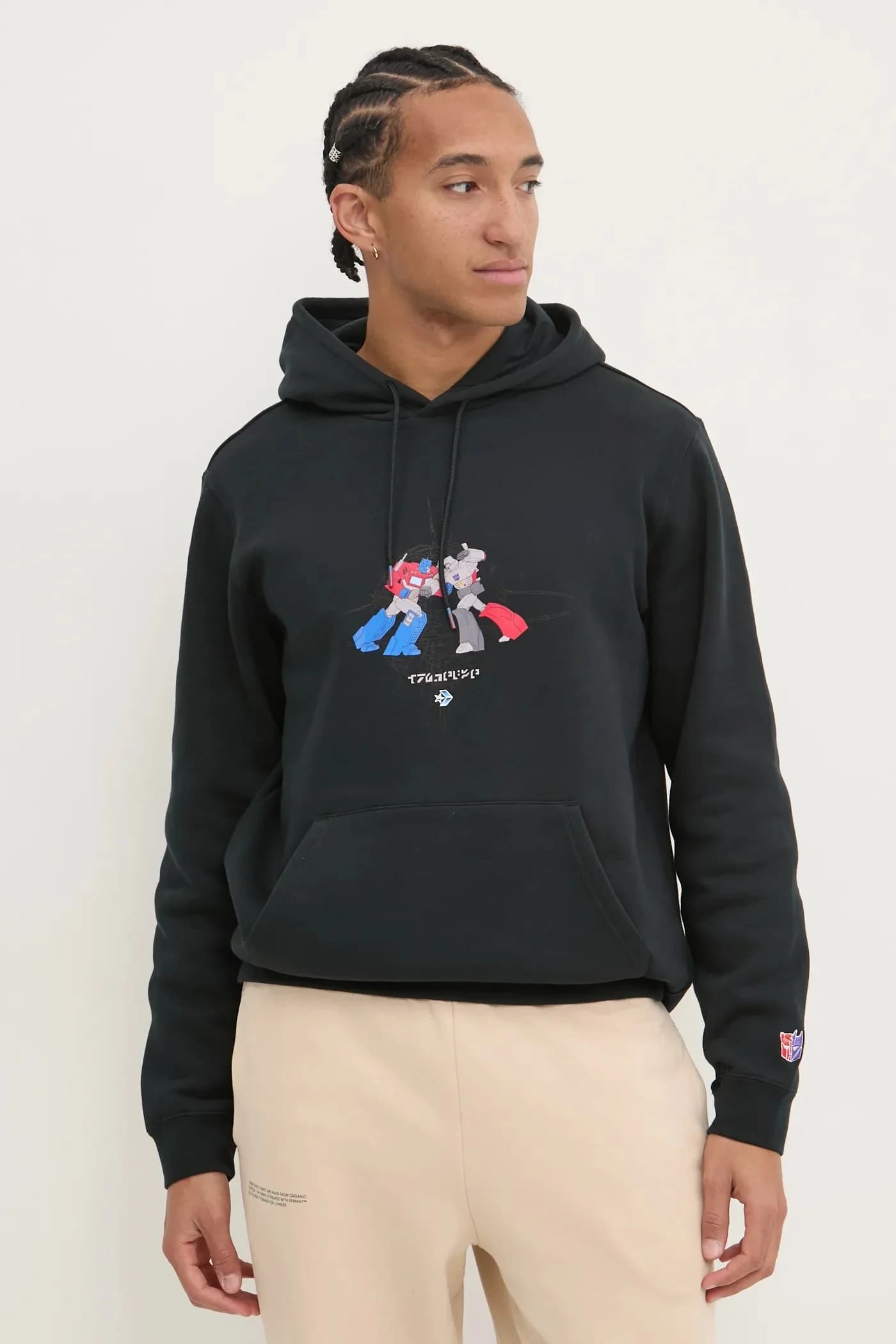 толстовка из коллаборации с Transformers - фото 2