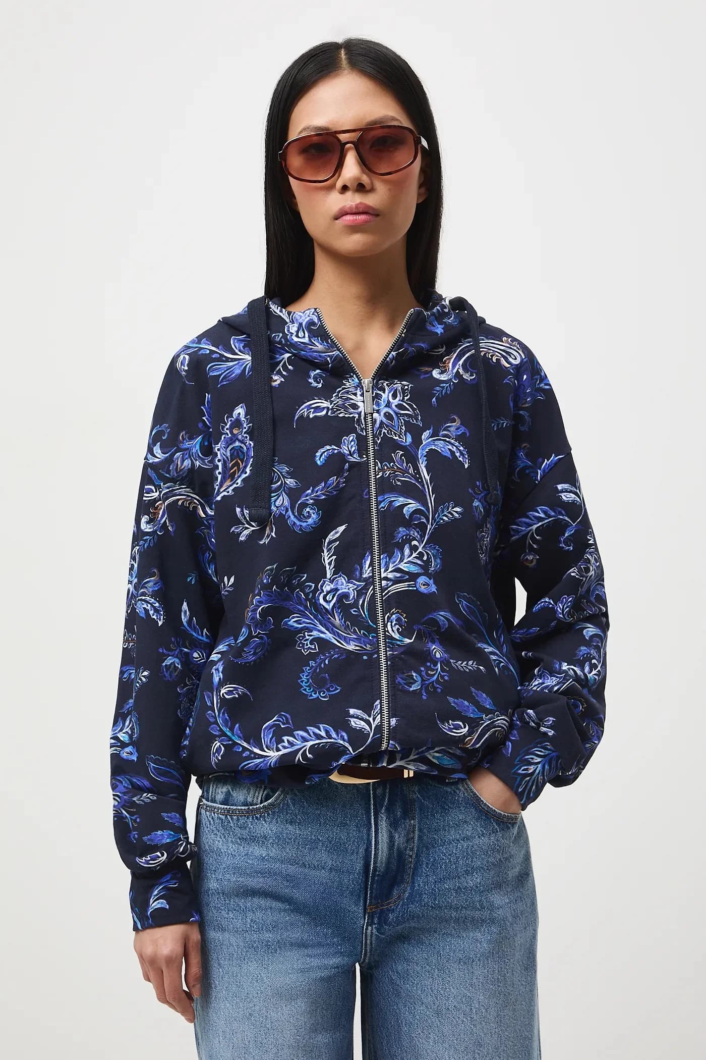 Женская толстовка с капюшоном - фото 2