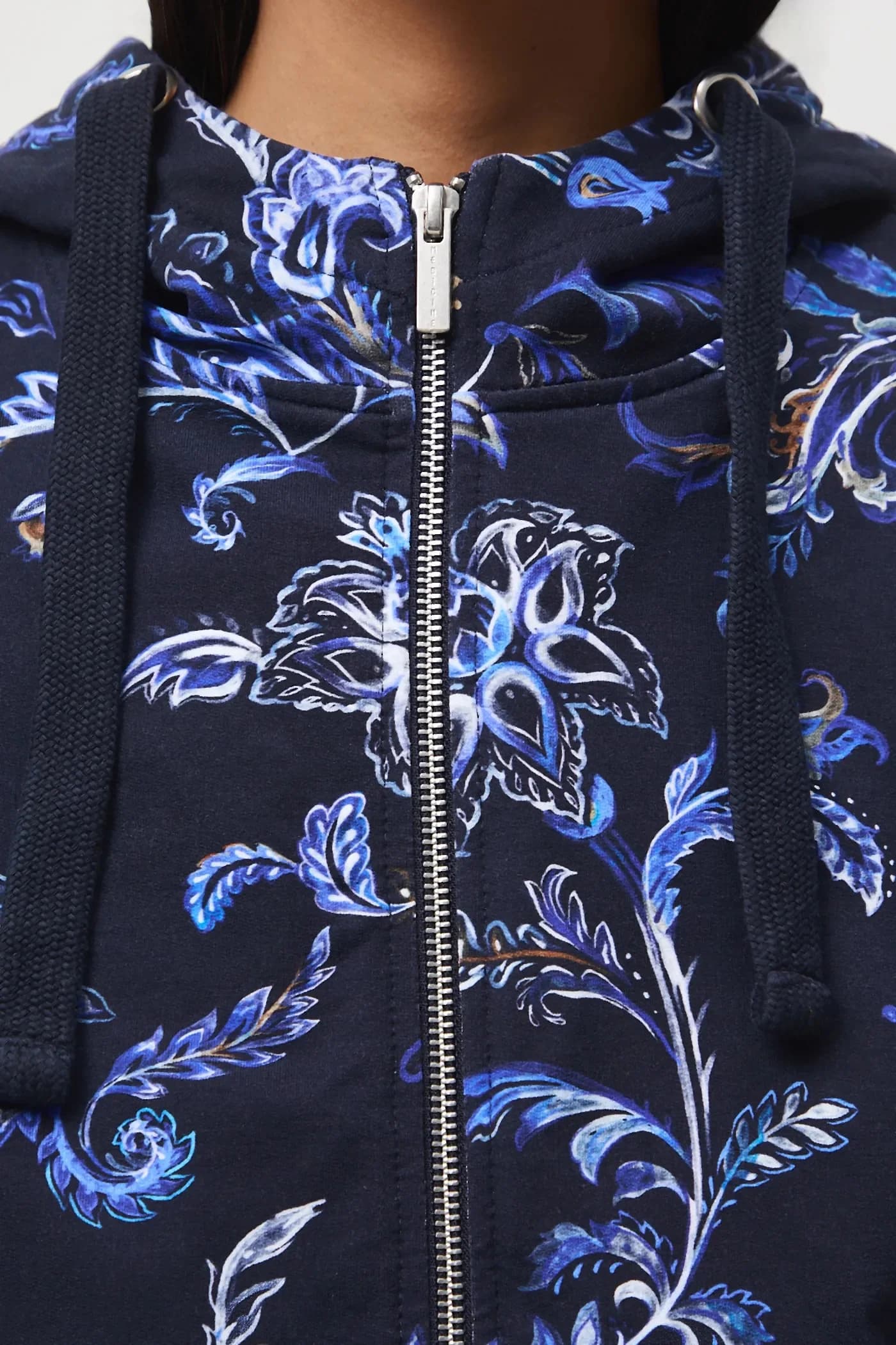 Женская толстовка с капюшоном - фото 5