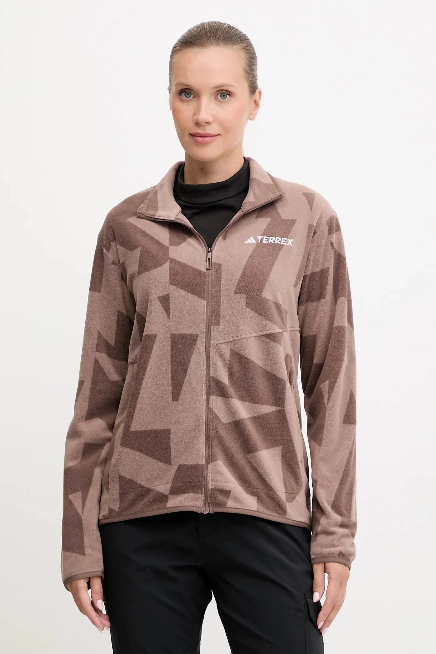 Мультиспортивная толстовка