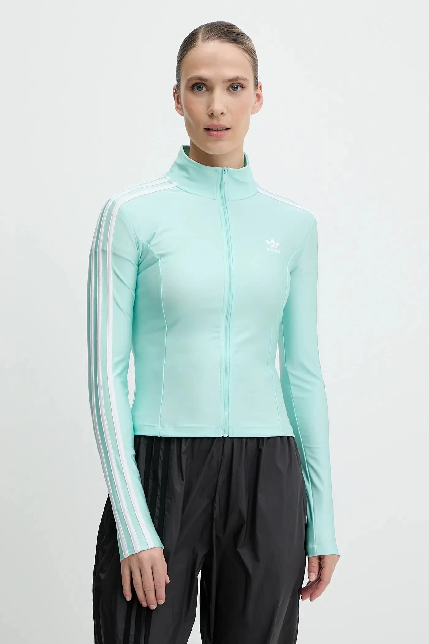 толстовка с 3 полосками