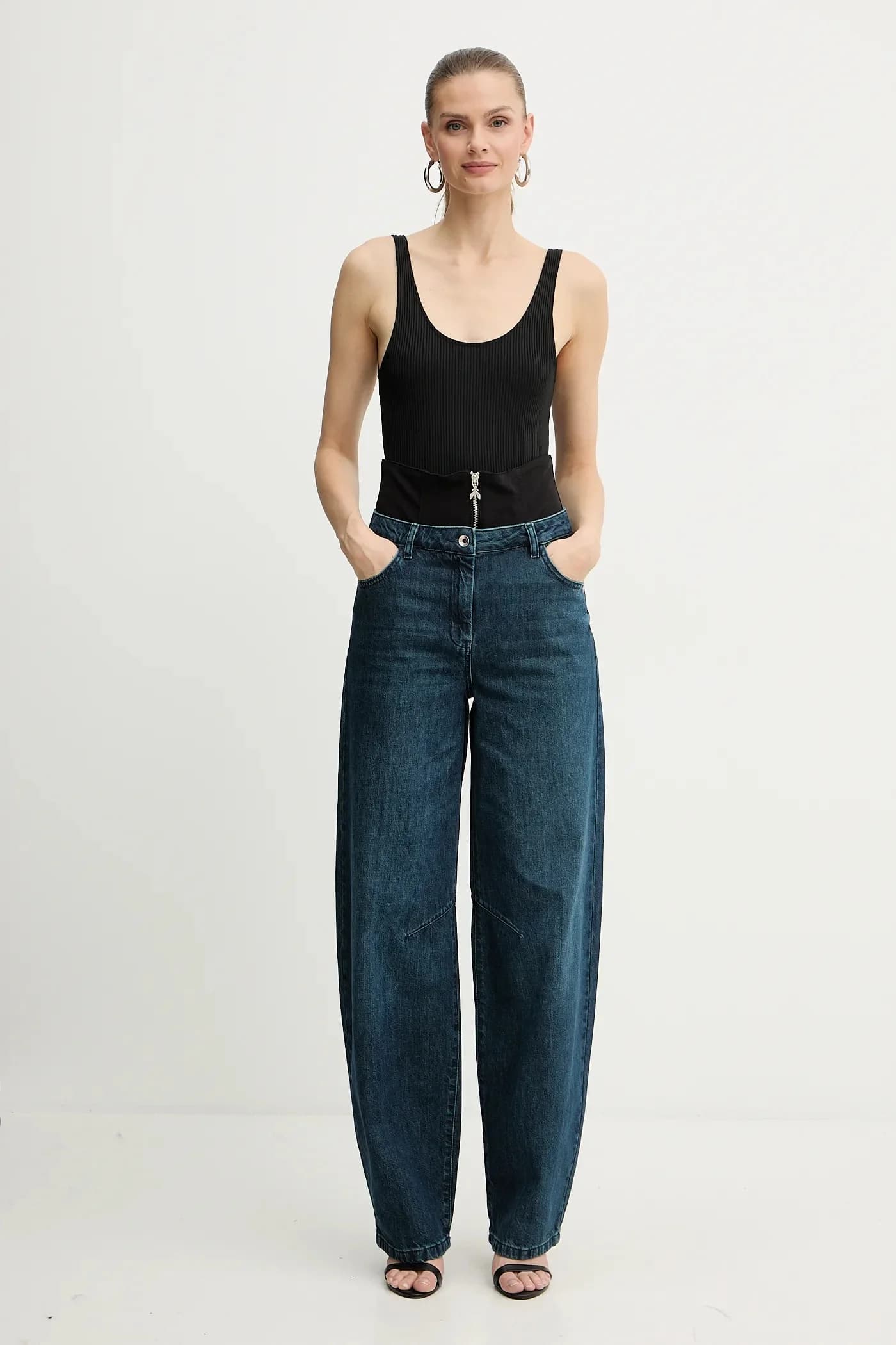 Джинсы - фото 3