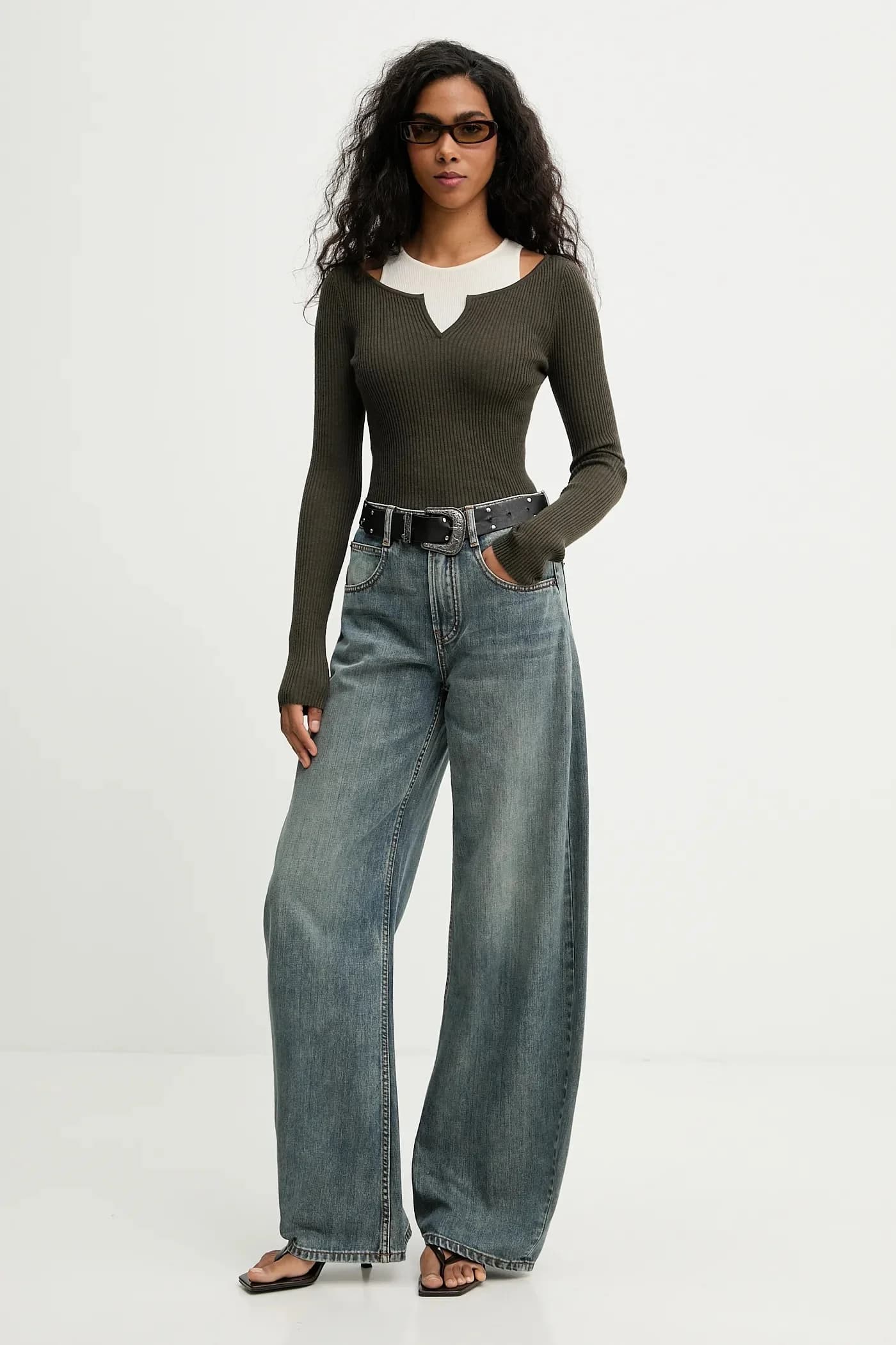 Джинсы - фото 2