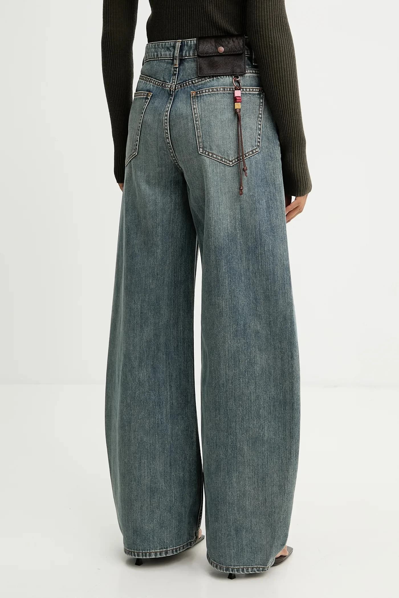 Джинсы - фото 3