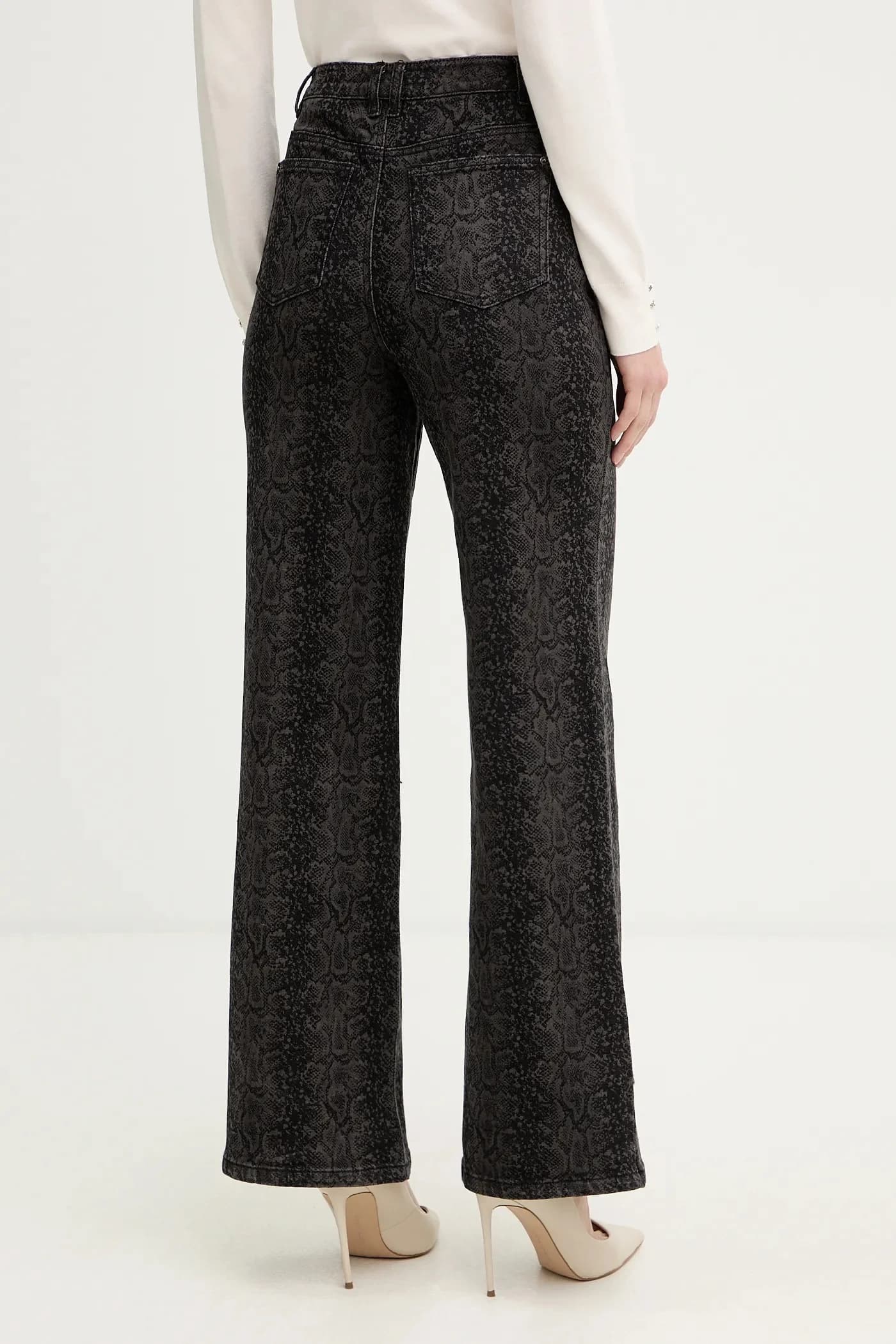 Джинсы - фото 3