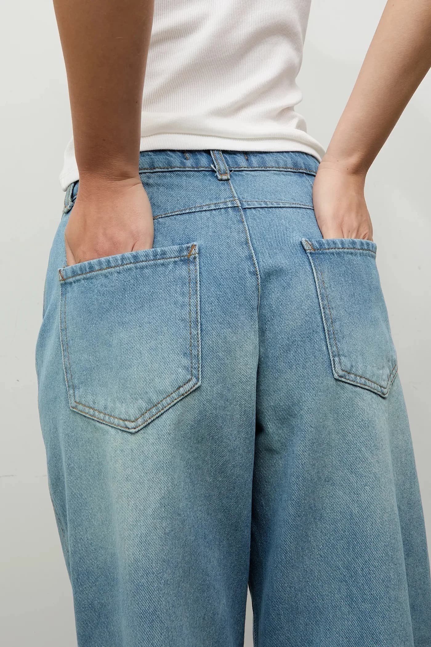 Джинсы - фото 4