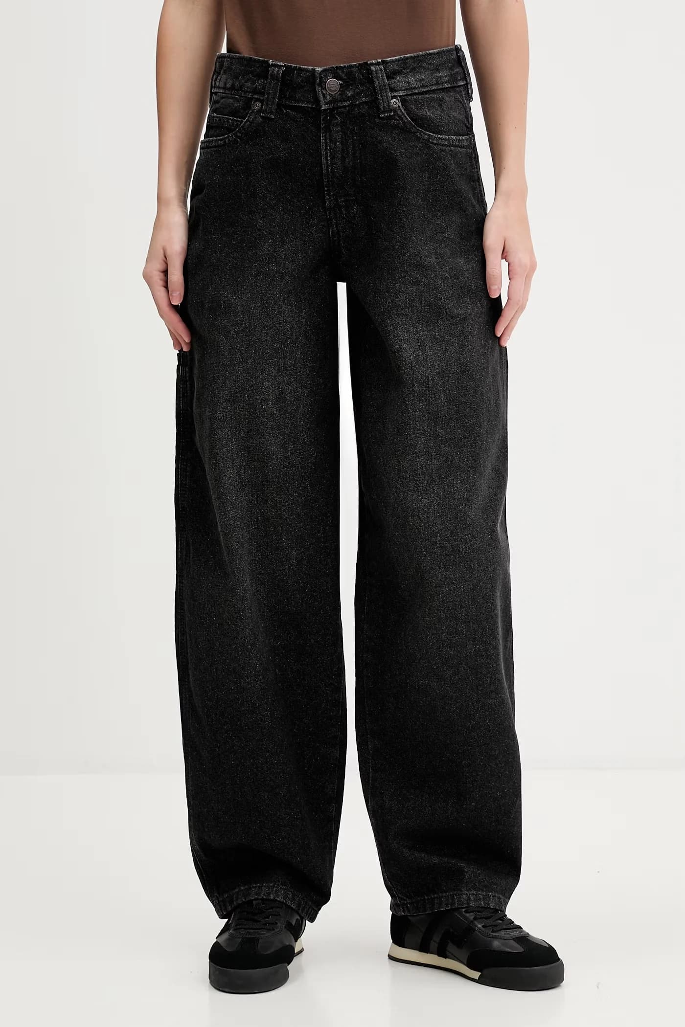 Женские джинсы