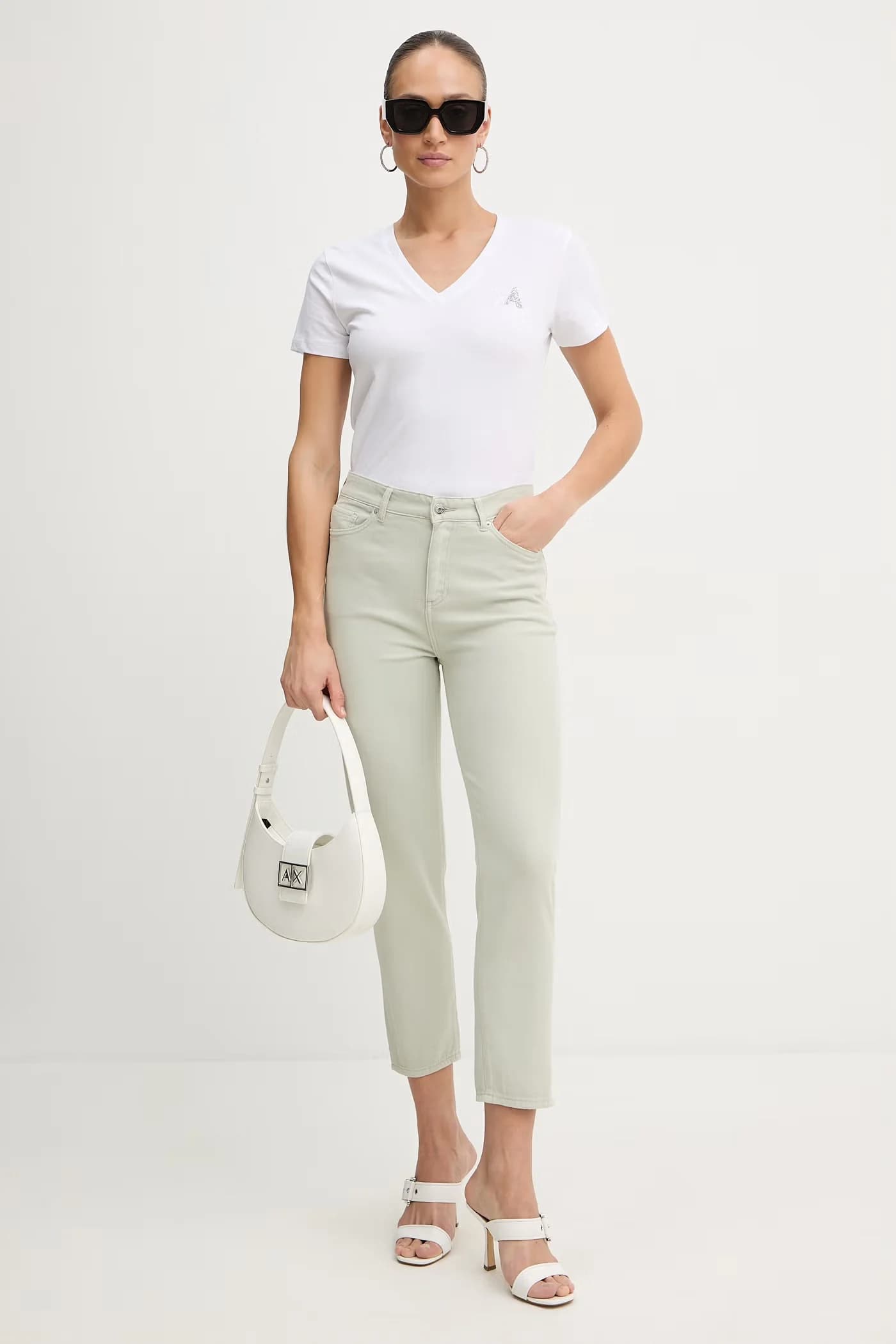 Женские джинсы свободного кроя - фото 2