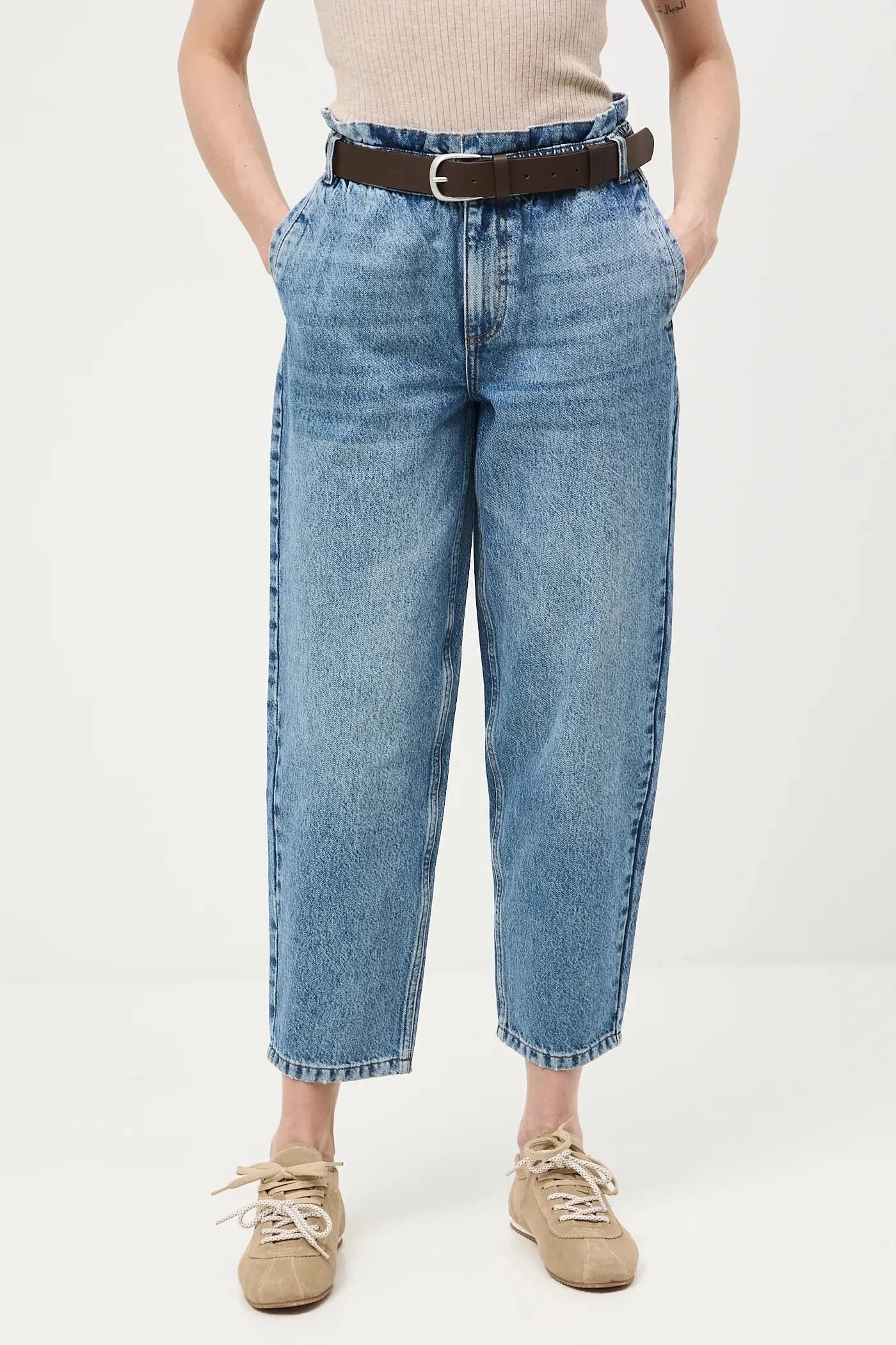 Женские джинсы с напуском - фото 2