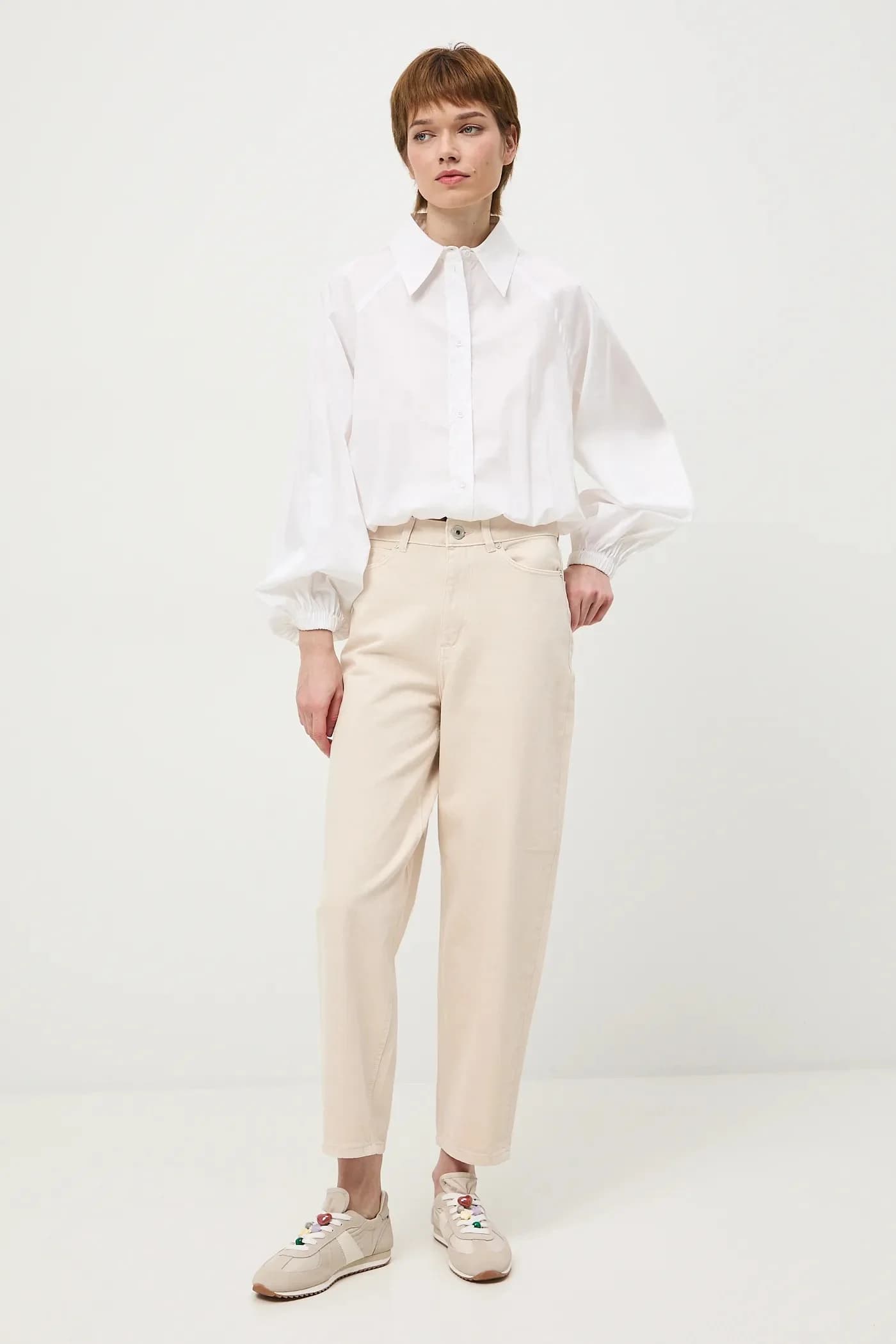 Женские джинсы кроя мамы