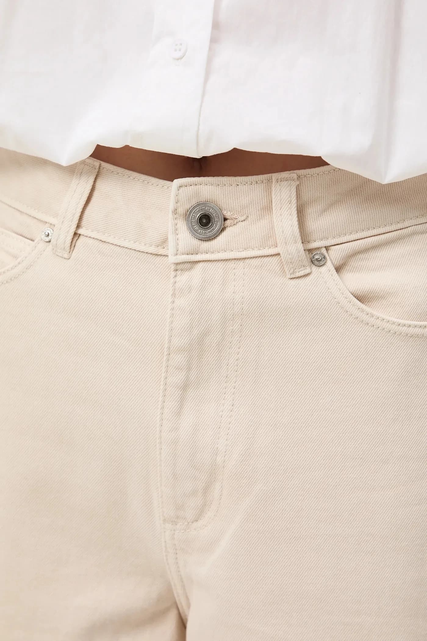 Женские джинсы кроя мамы - фото 4