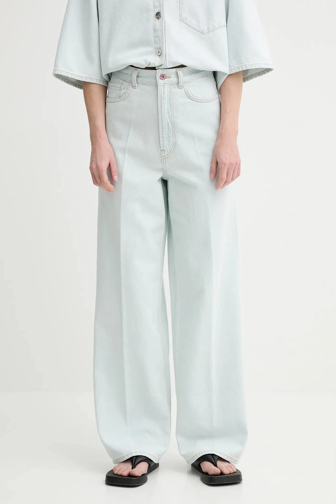 МОНТГОМЕРИ джинсы