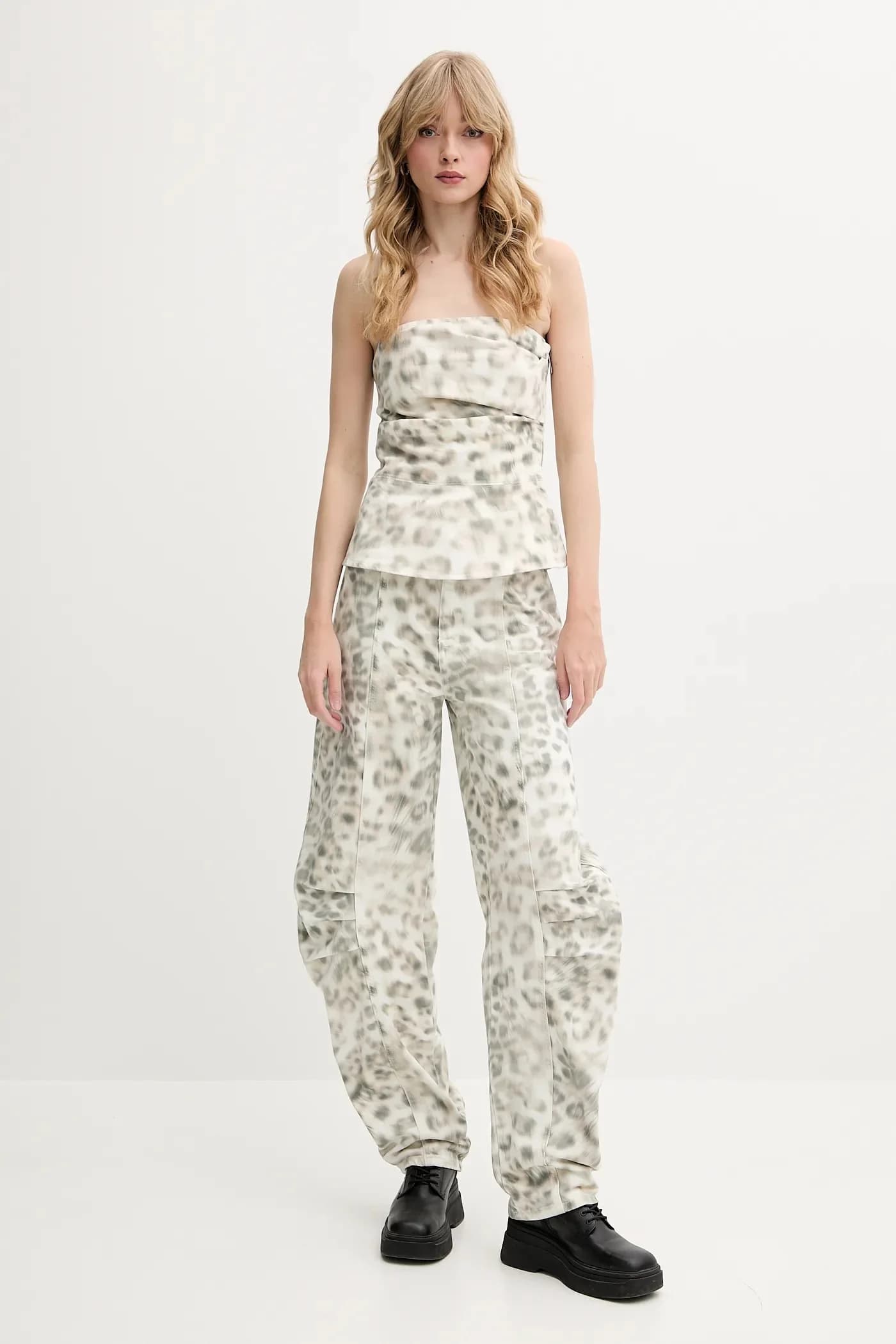 Джинсы - фото 2