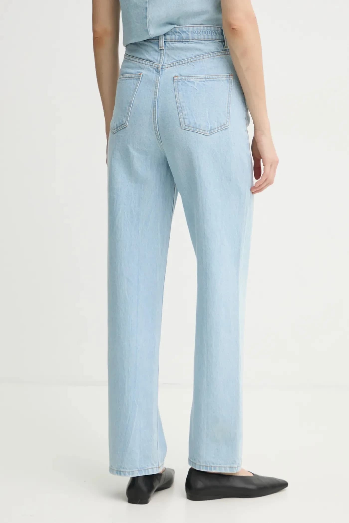 Джинсы с блестками - фото 3