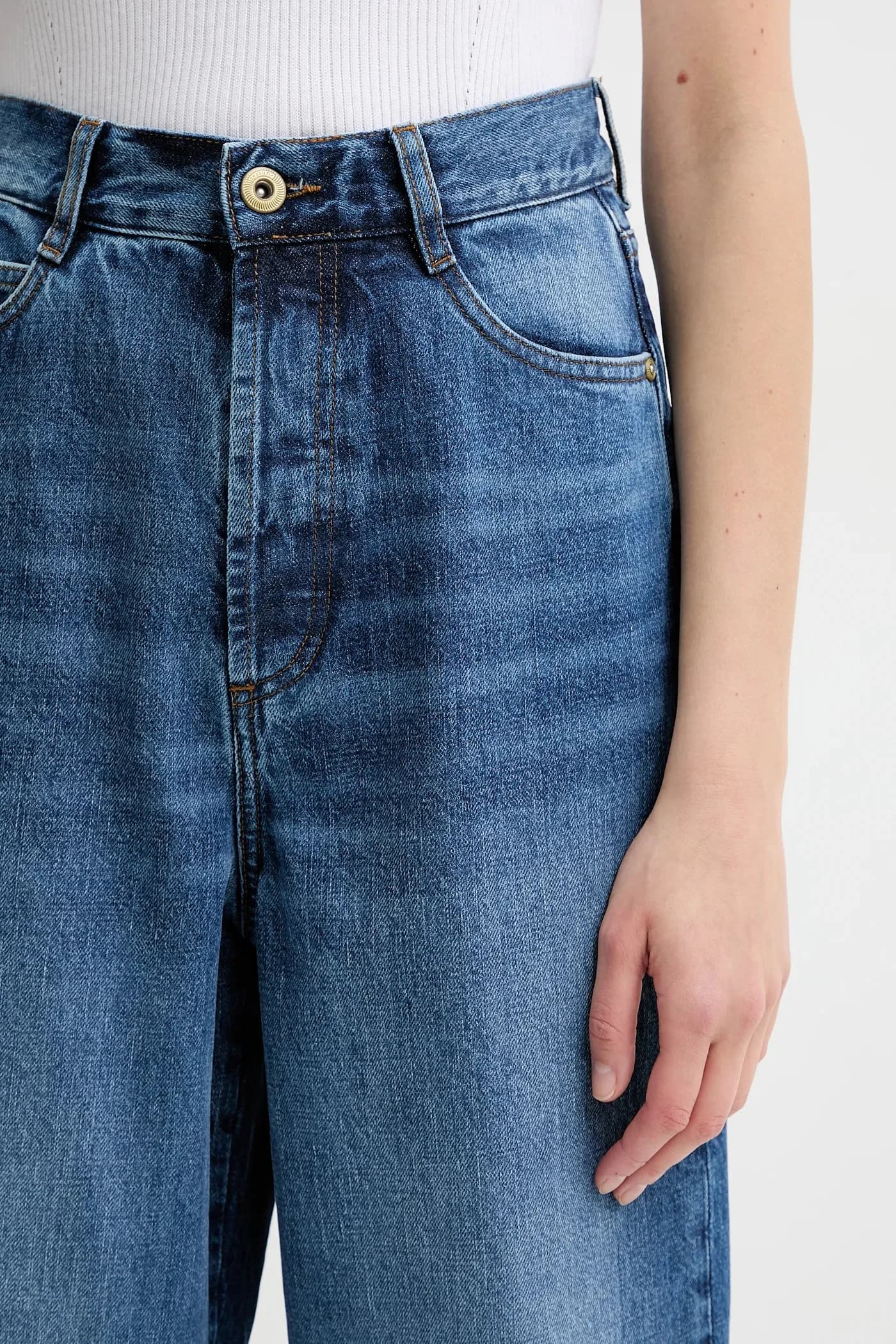 Хлопковые джинсы - фото 4