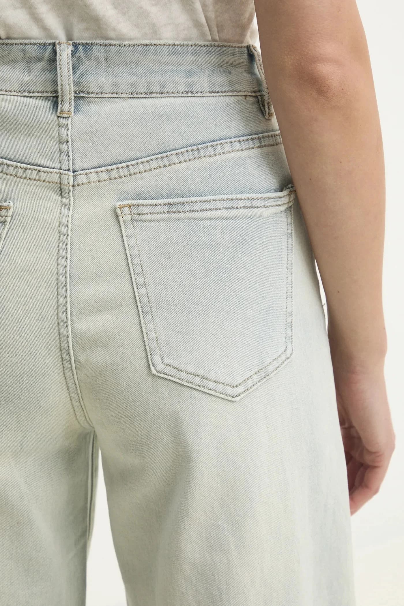 Джинсы - фото 4