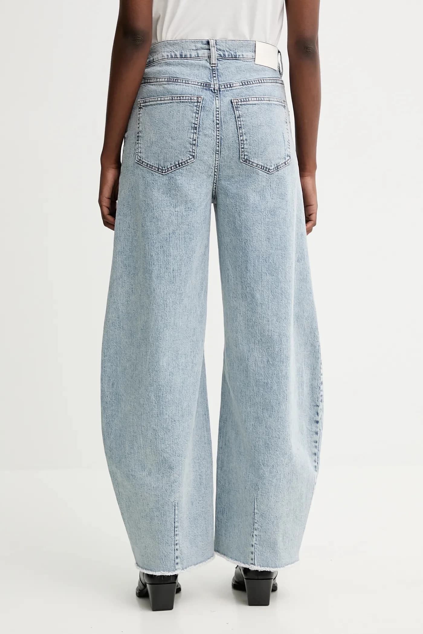 Джинсы - фото 3