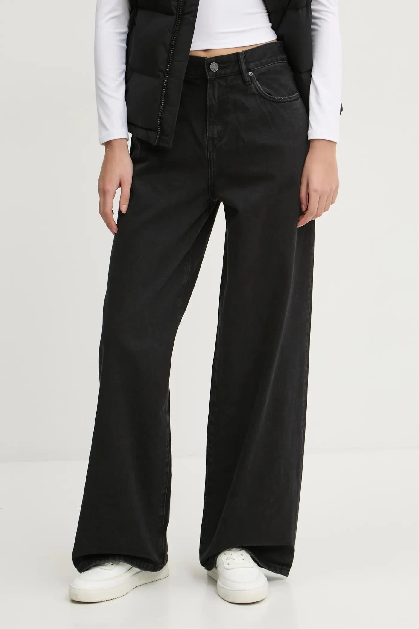 мешковатые джинсы