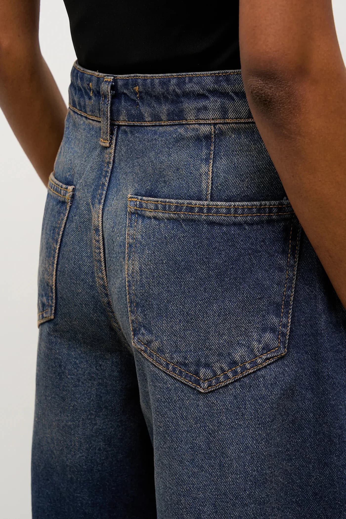 Джинсы - фото 4