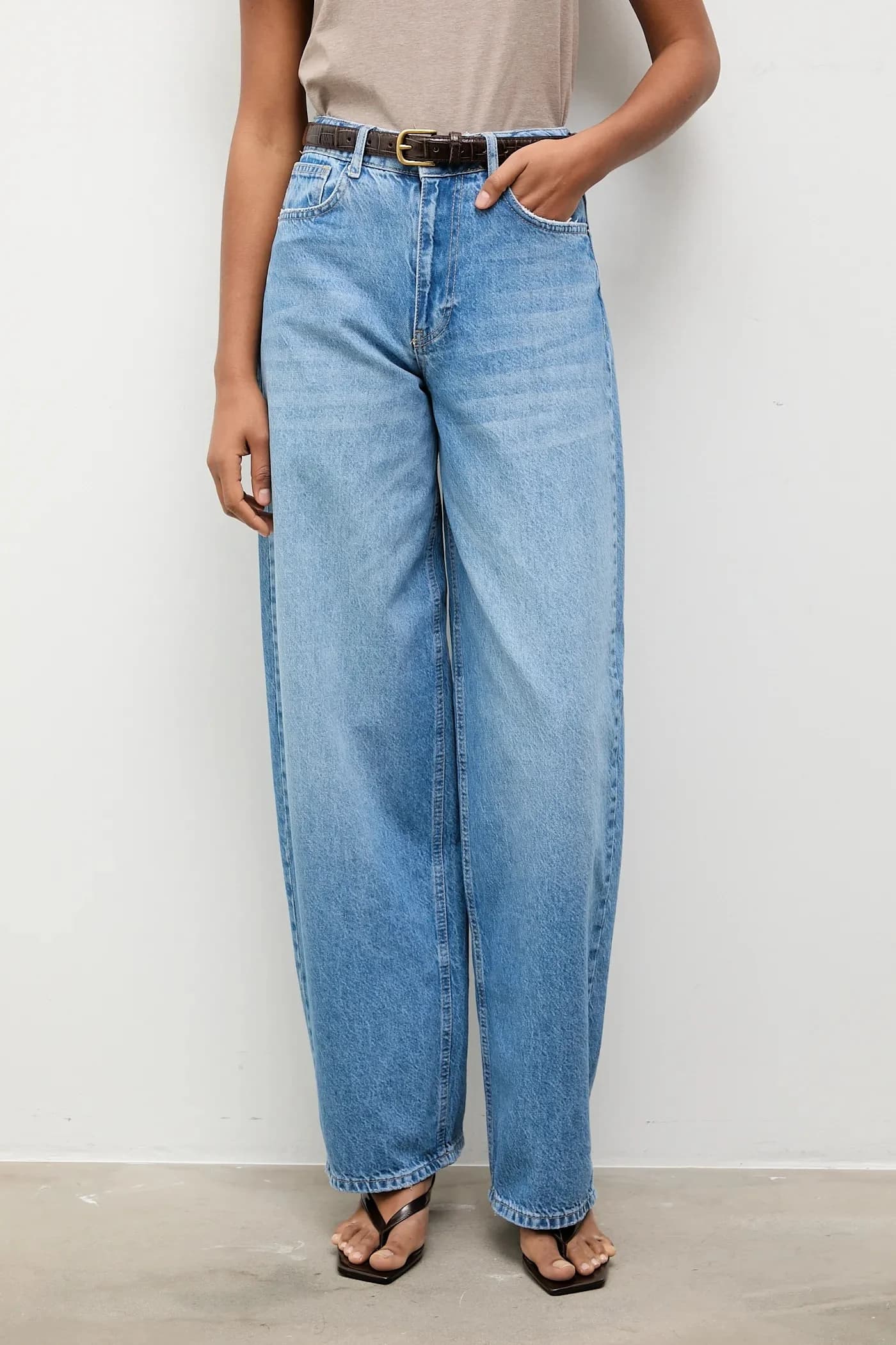 Джинсы - фото 2