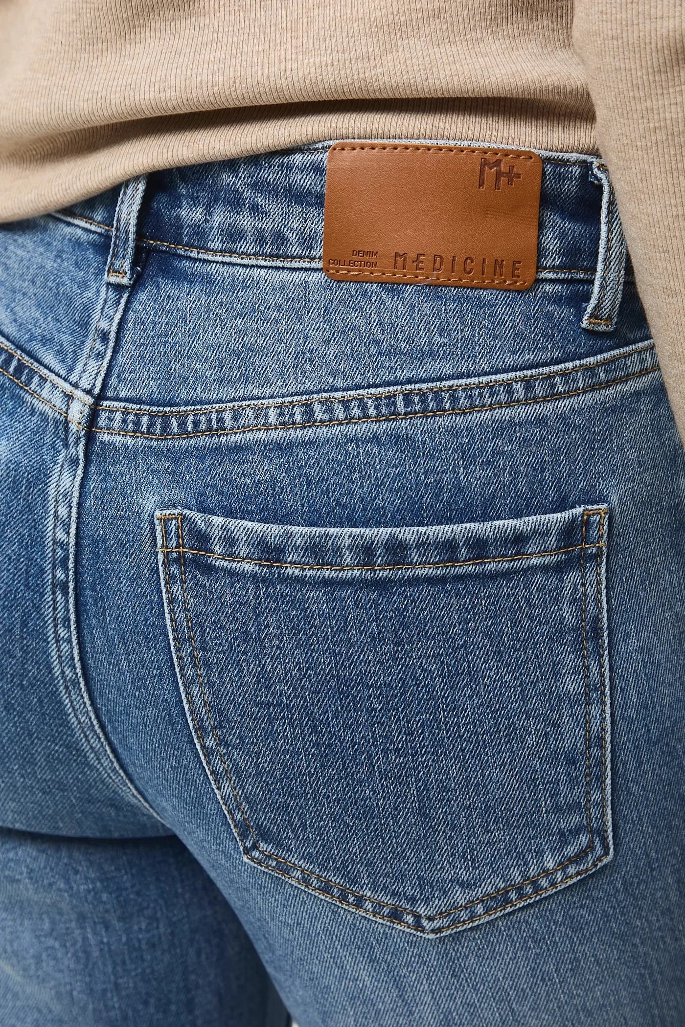 Джинсы - фото 4