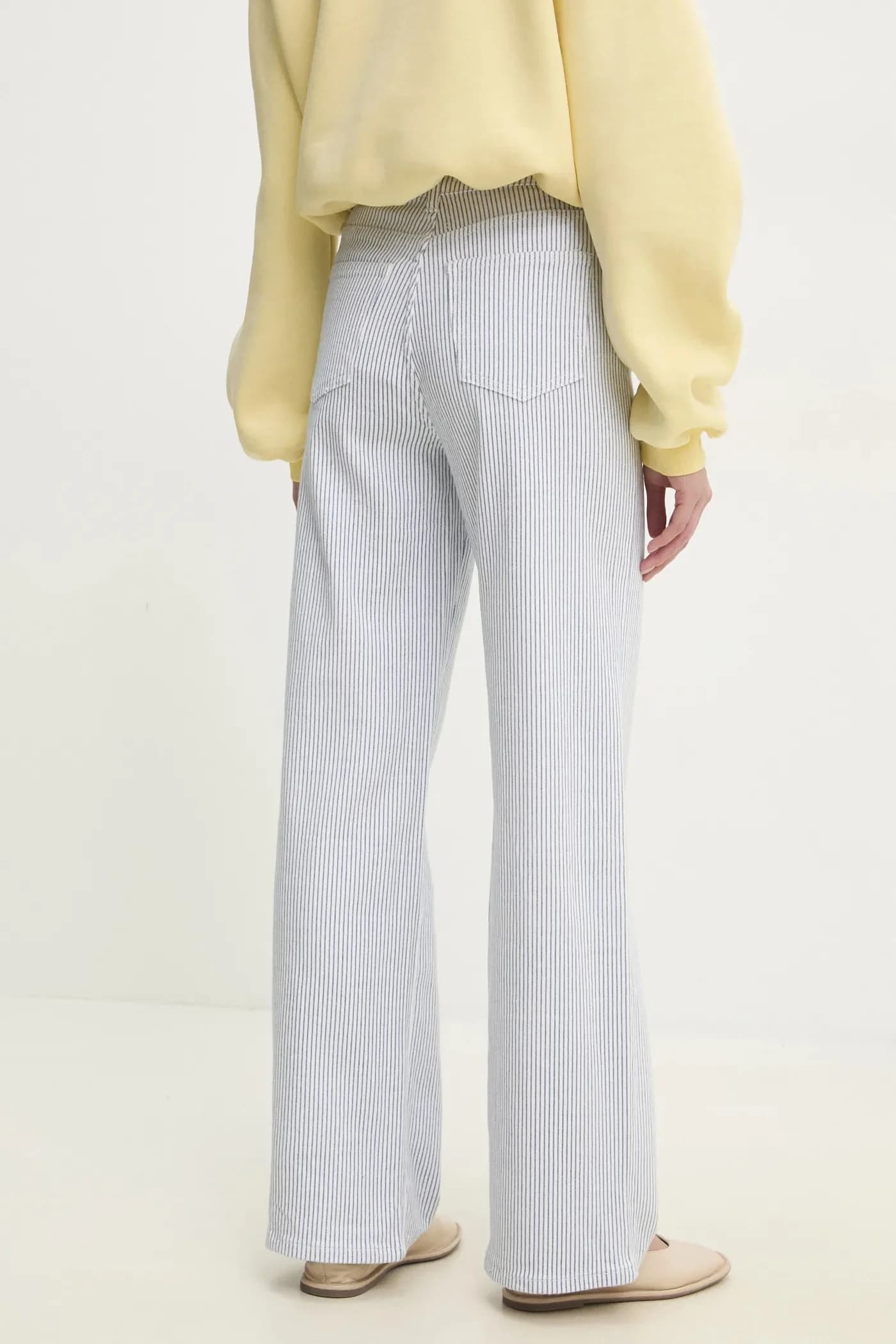 Джинсы - фото 3