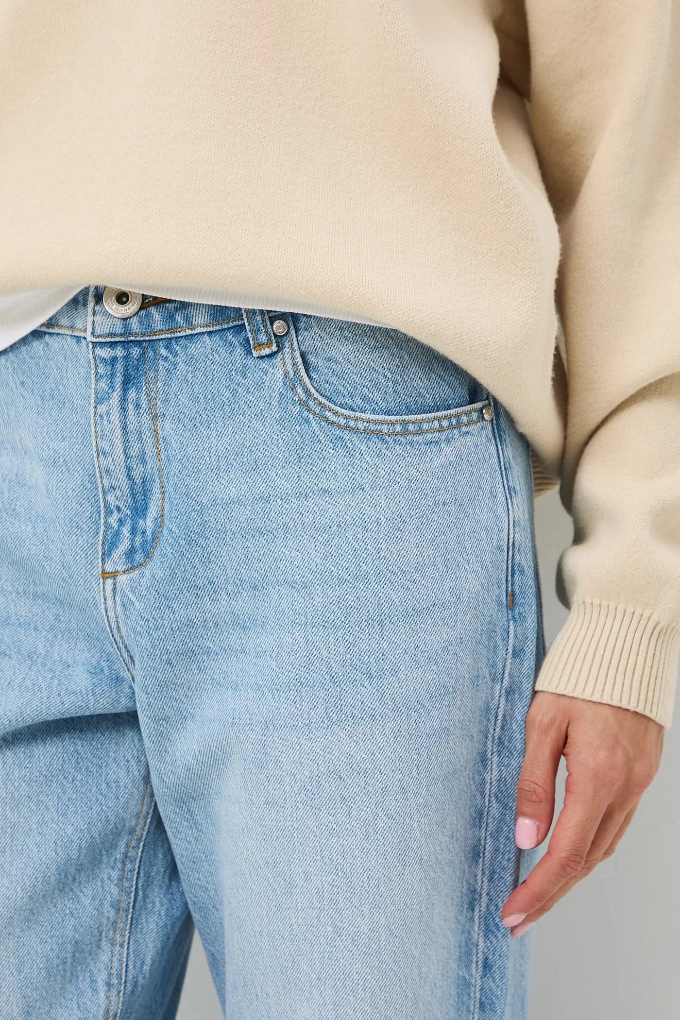 Хлопковые джинсы - фото 4