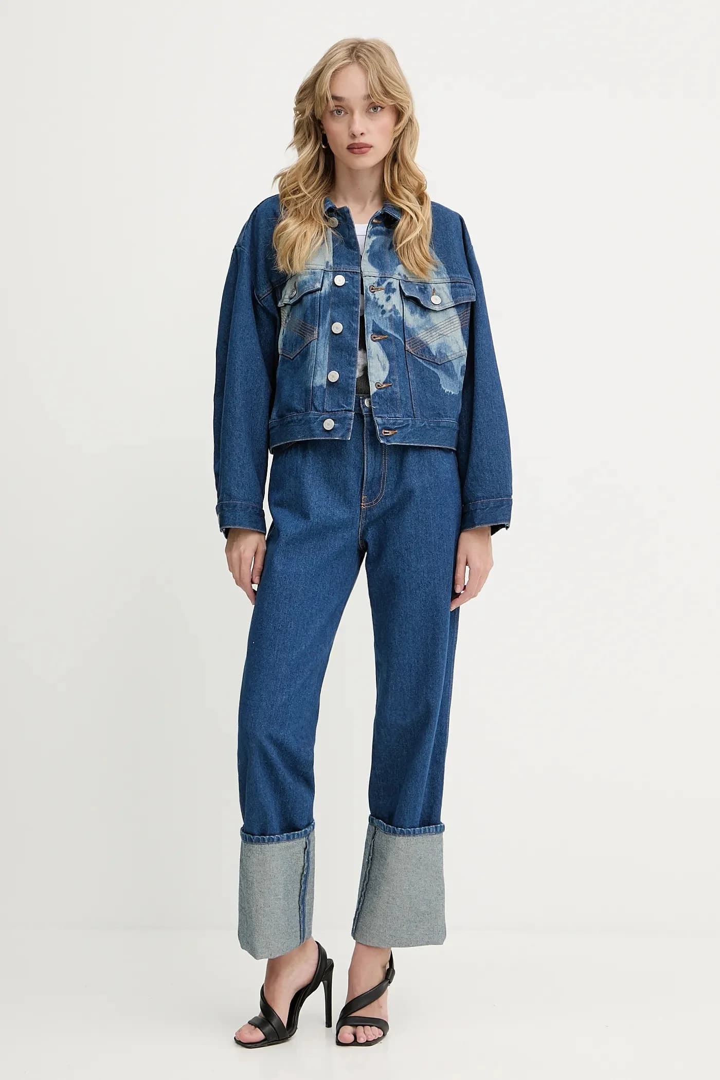 Джинсы REIMAGINE от Патрика Макдауэлла - фото 2