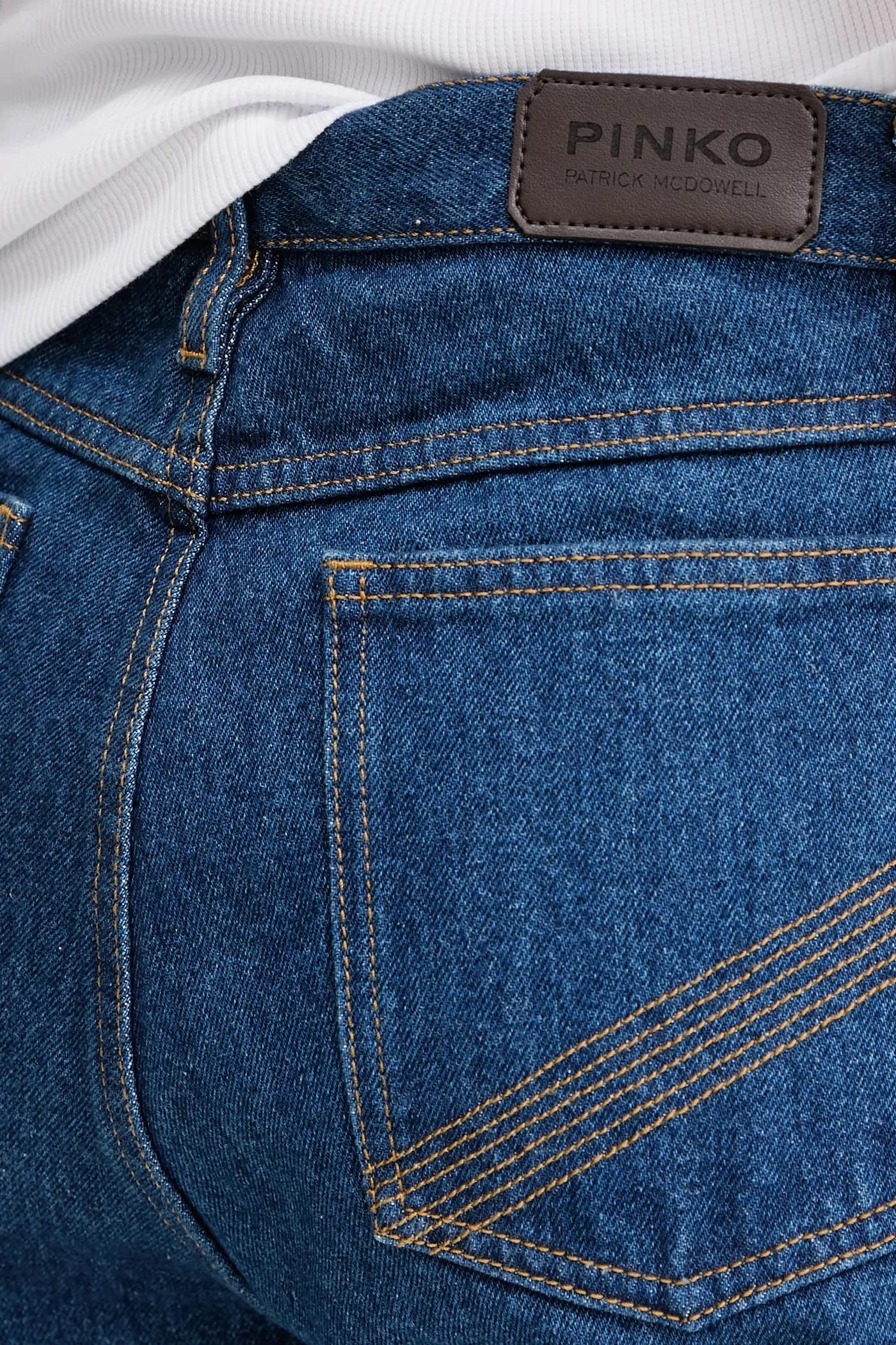 Джинсы REIMAGINE от Патрика Макдауэлла - фото 4