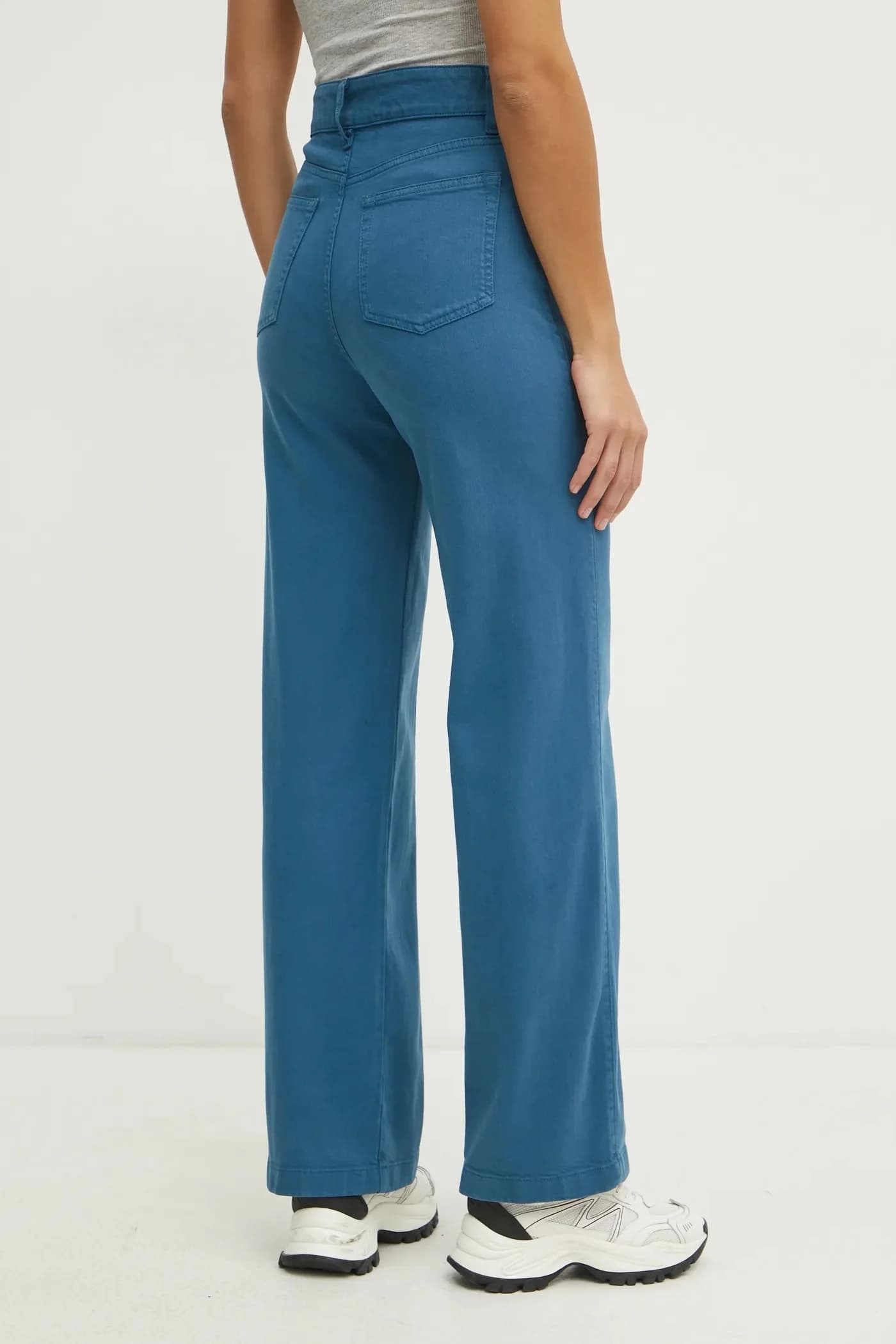 Джинсы - фото 3