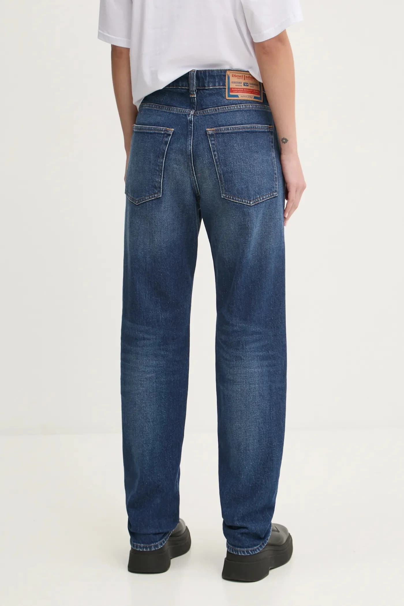 Джинсы - фото 3