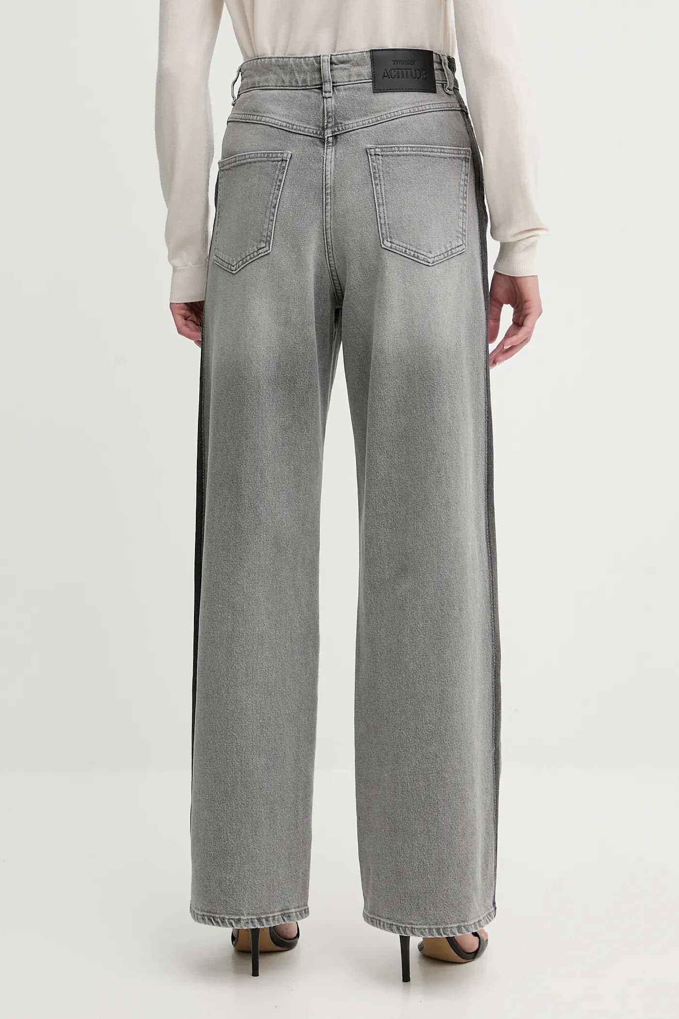 Джинсы - фото 3