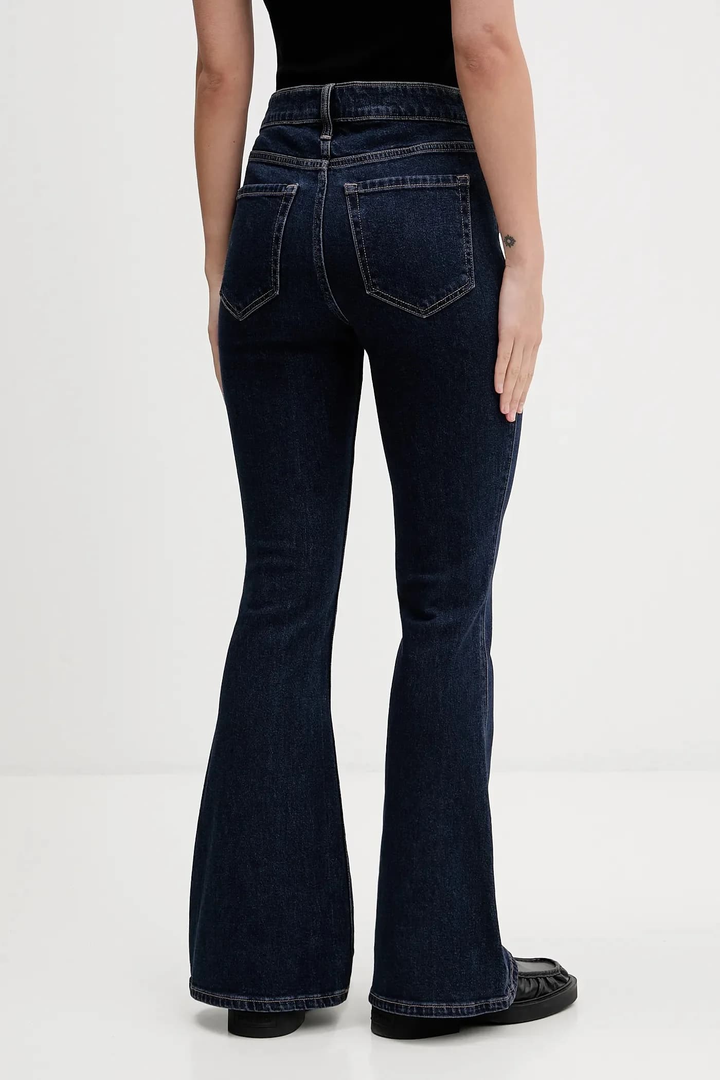 Джинсы - фото 3