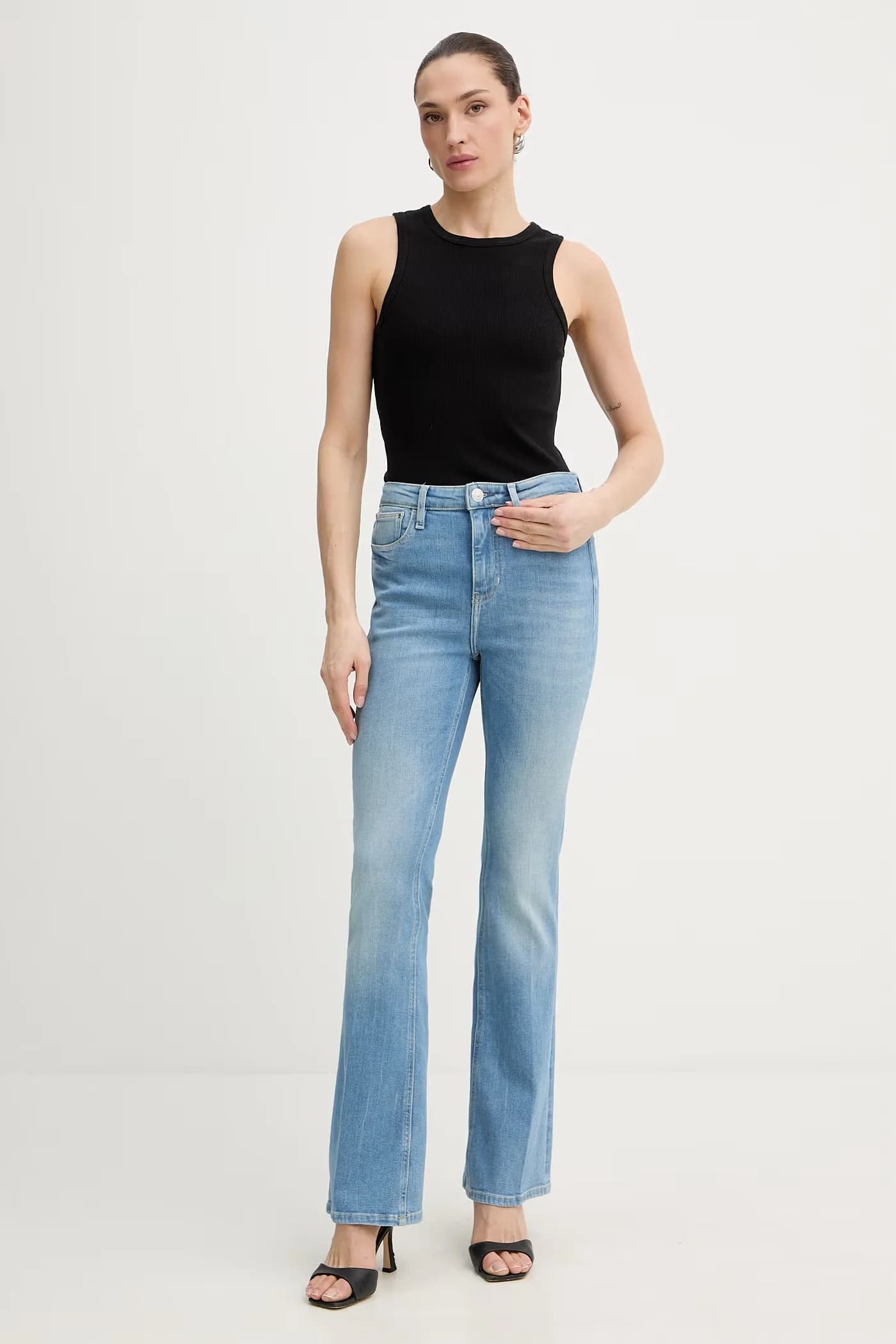 Джинсы - фото 2