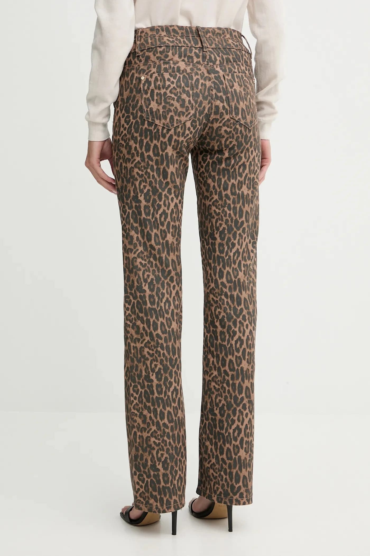 Джинсы - фото 3