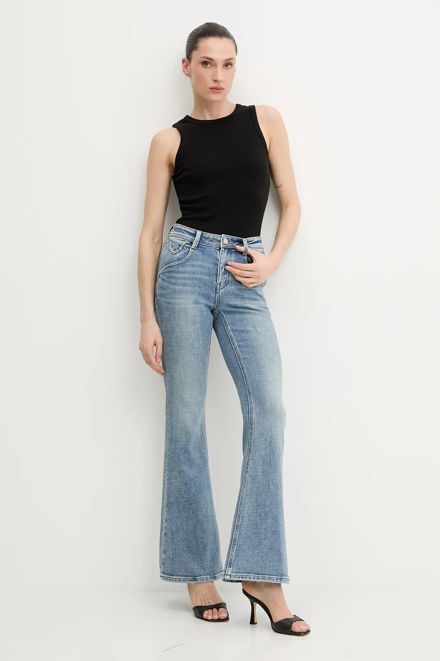 Джинсы - фото 2