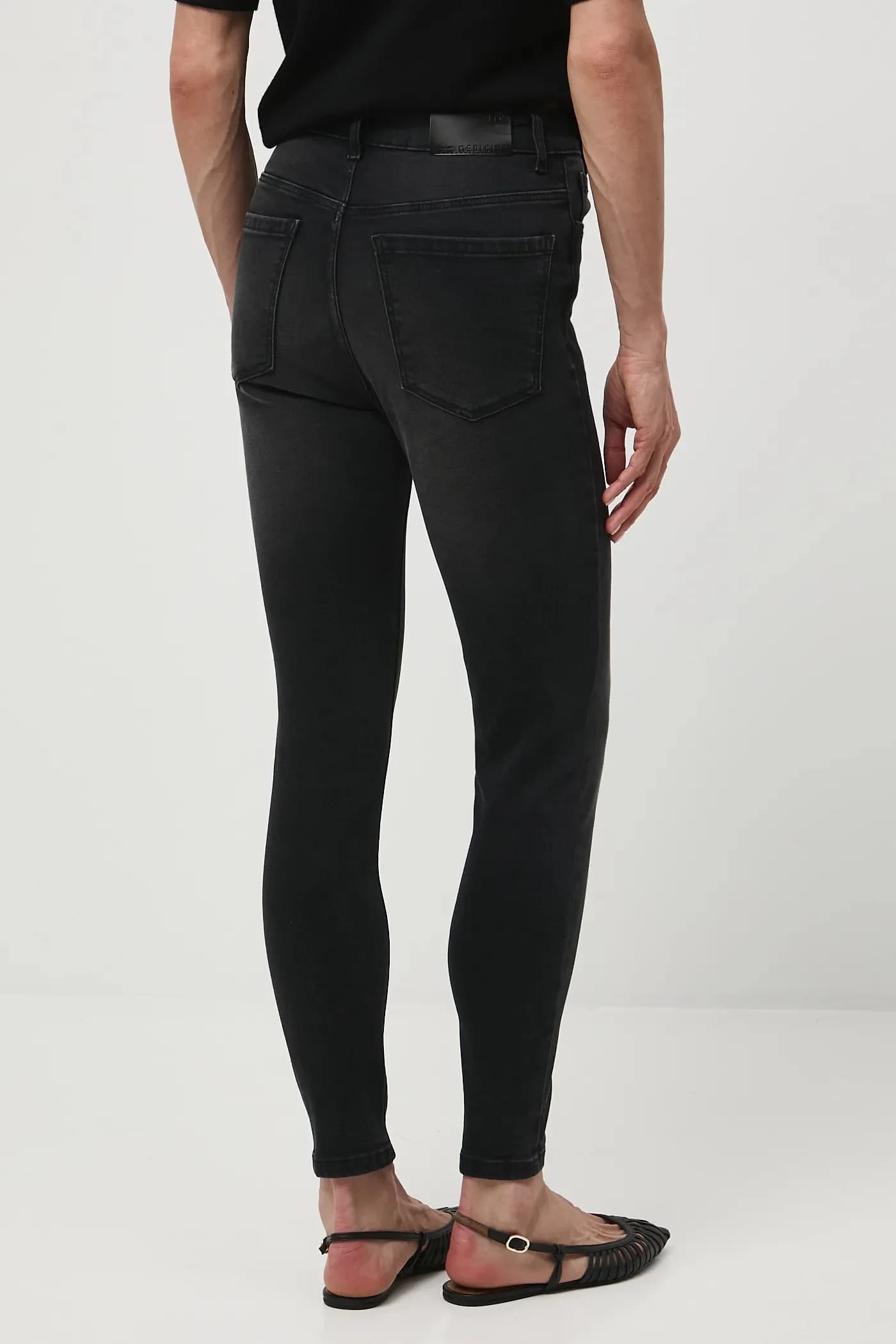 Джинсы - фото 3